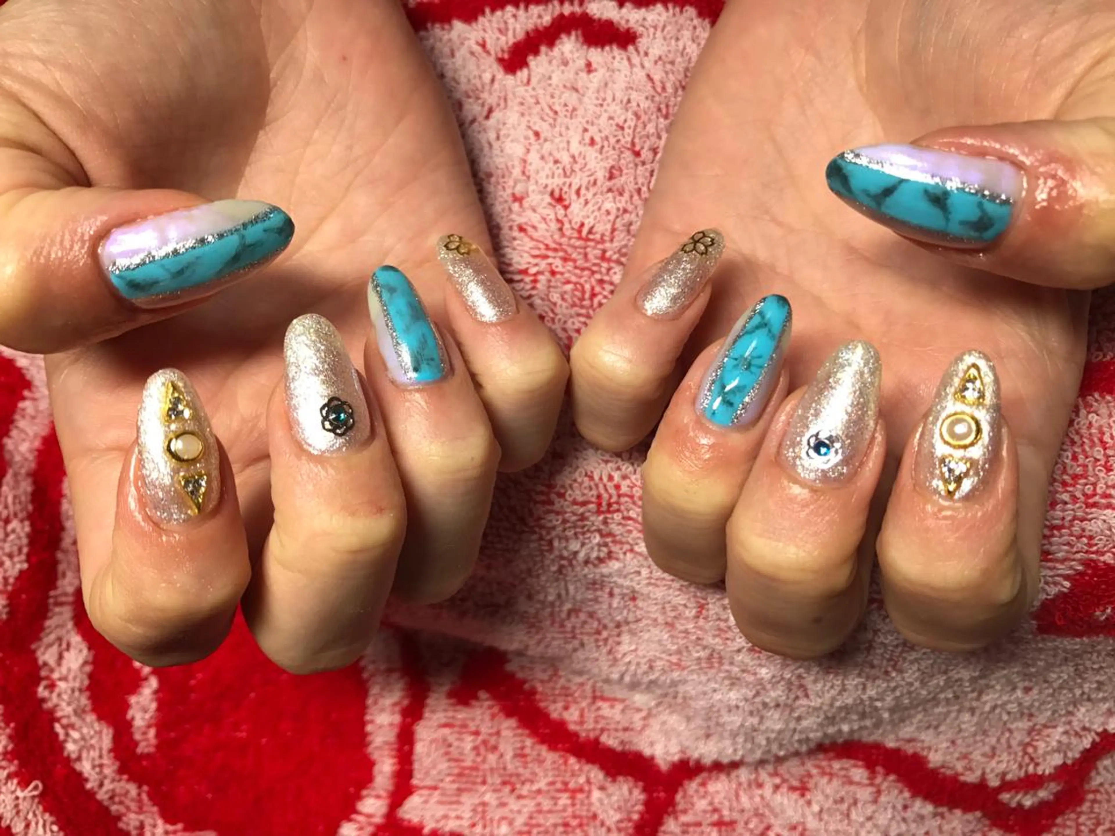 ネイル みんなの店所属・仲谷 つかさのエステ・リラクイメージ