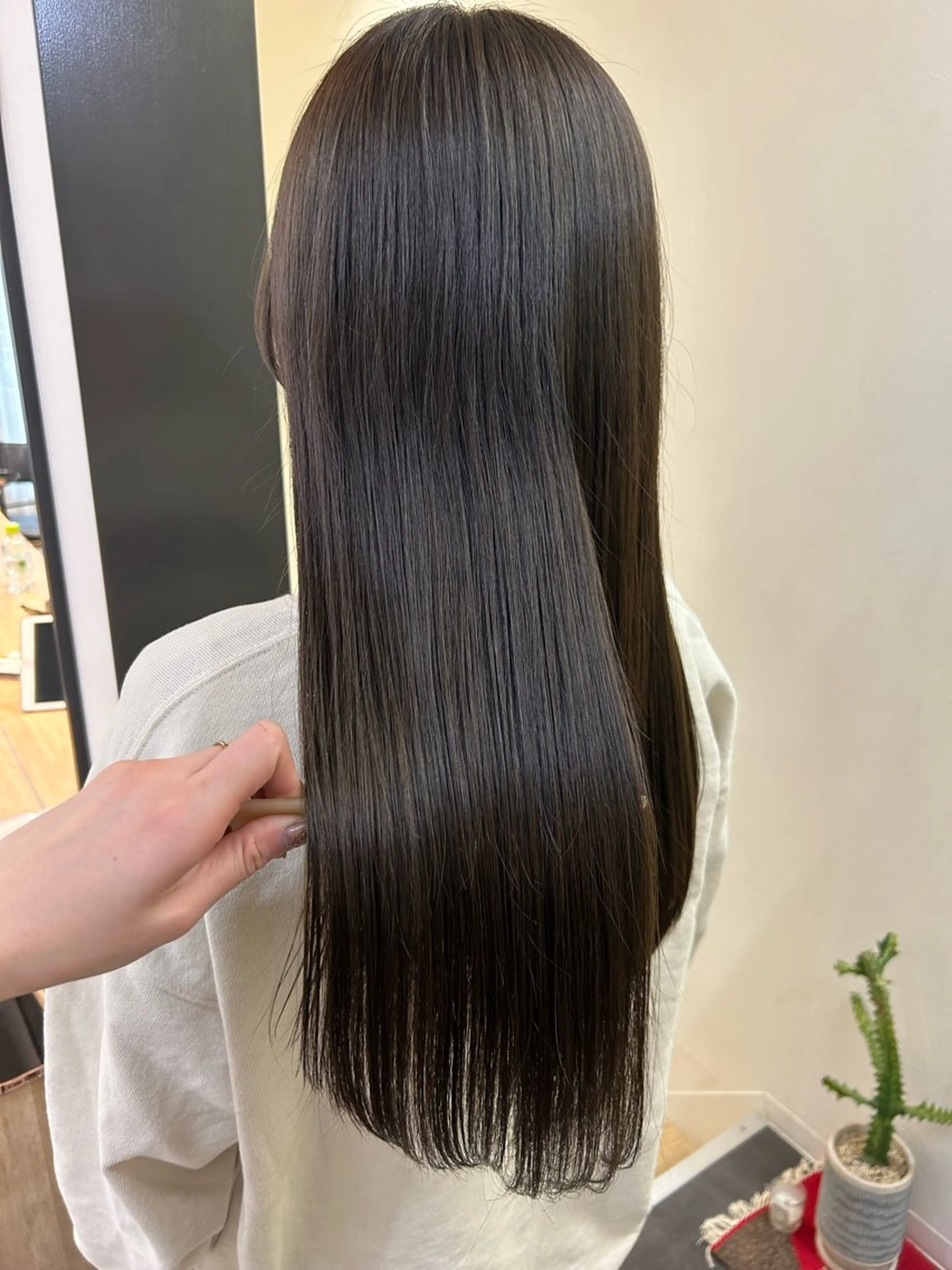 ロング カラー グレージュ カット ヘアカラー トリートメント hub hair レイヤー/透明感のヘアスタイル