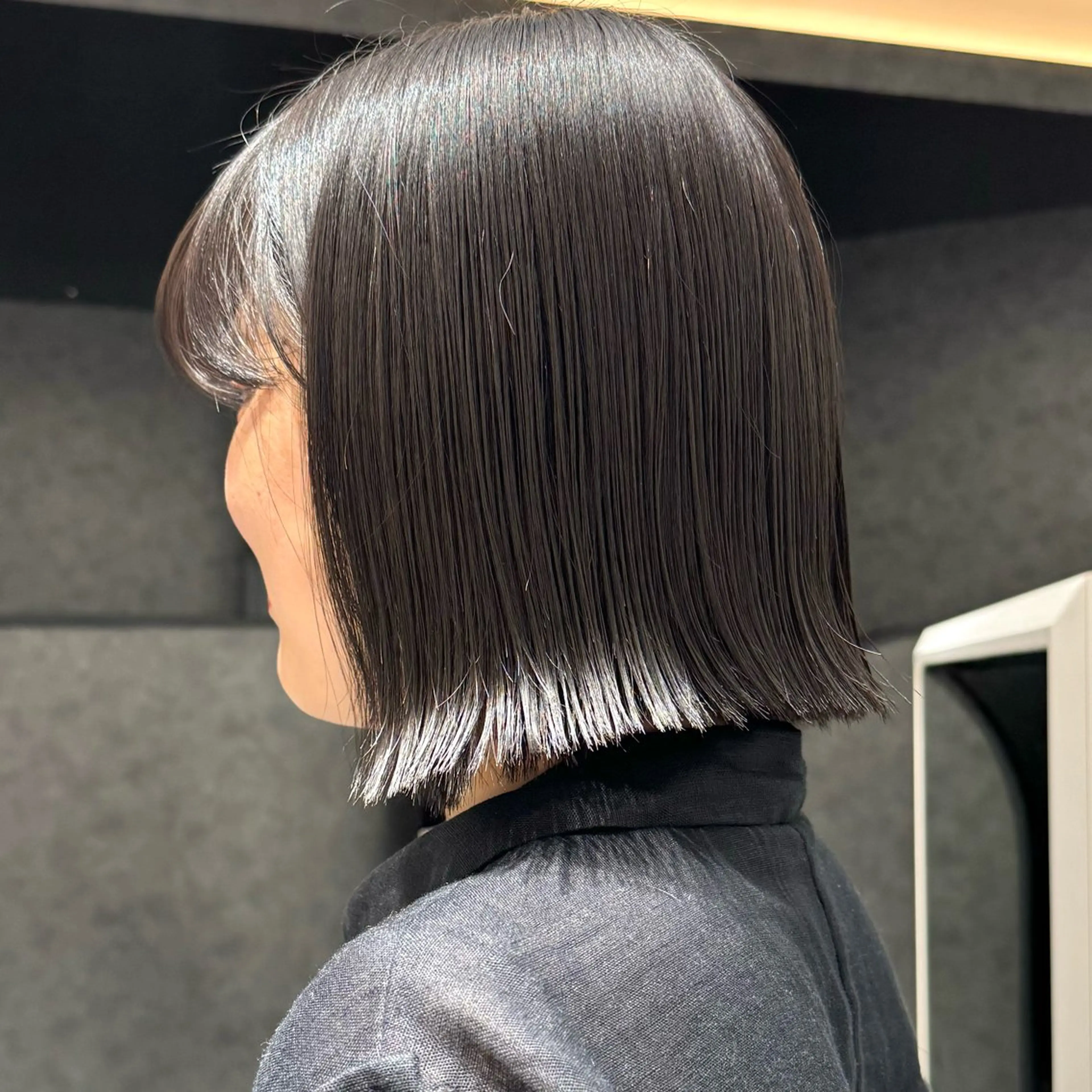 ショート ボブ 外ハネヘア ヘアカラー トリートメント ひなた あゆみのヘアスタイル