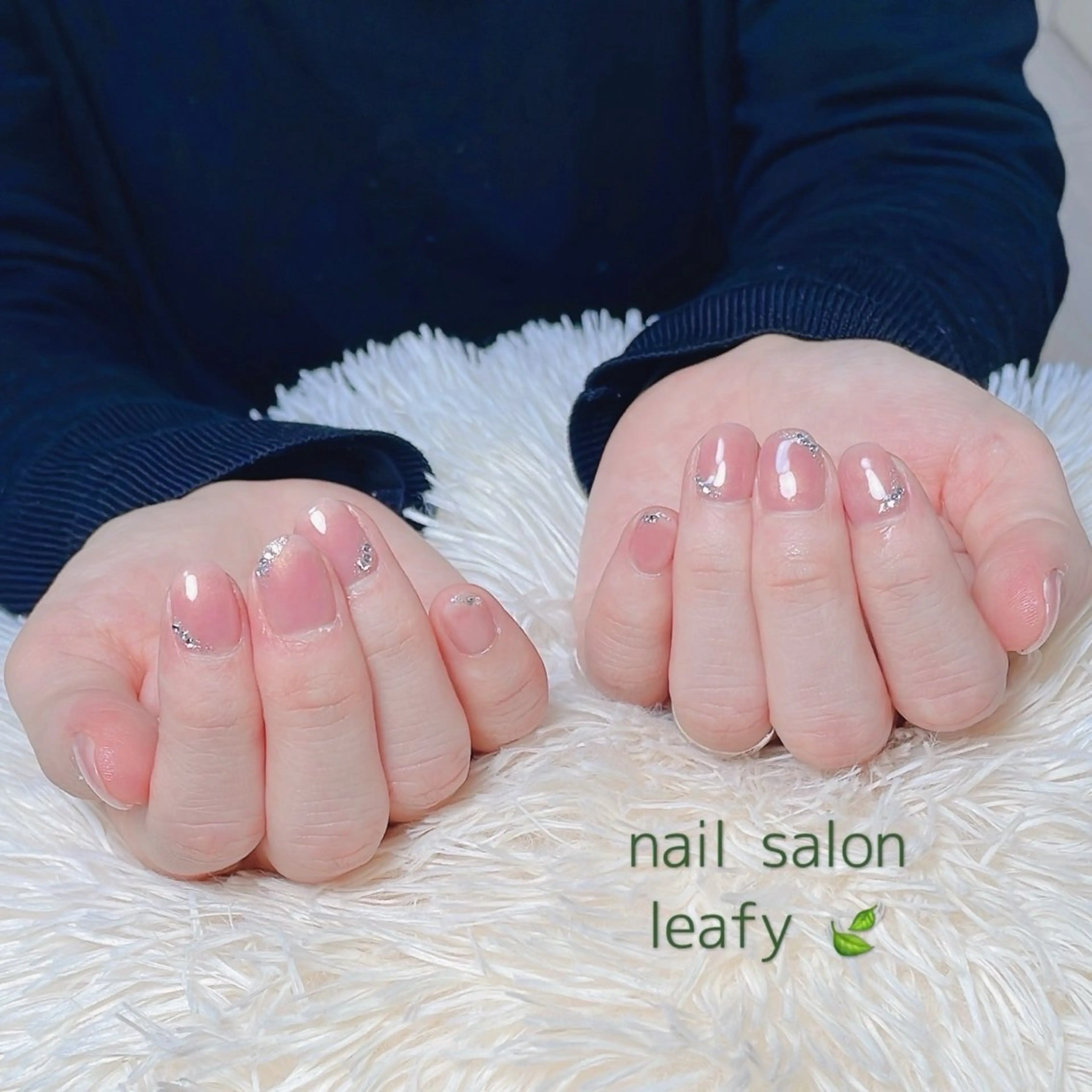 ネイル シンプルネイル ストーンネイル ネイルサロン leafyのネイルデザイン