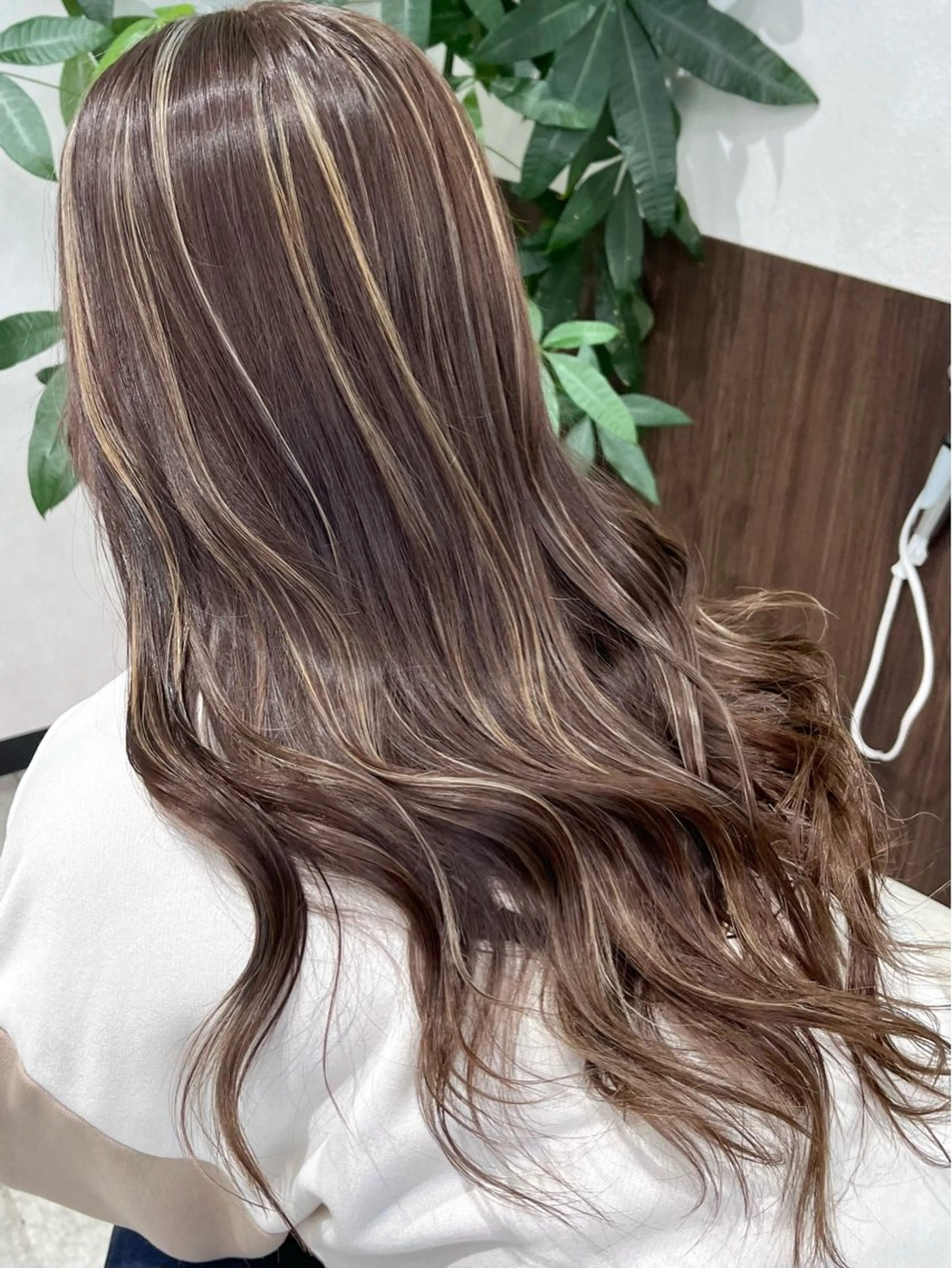ロング カラー ヘアアレンジ ハイライトカラー ハイライト カット ヘアカラー Belle hair Design青野大貴のヘアスタイル