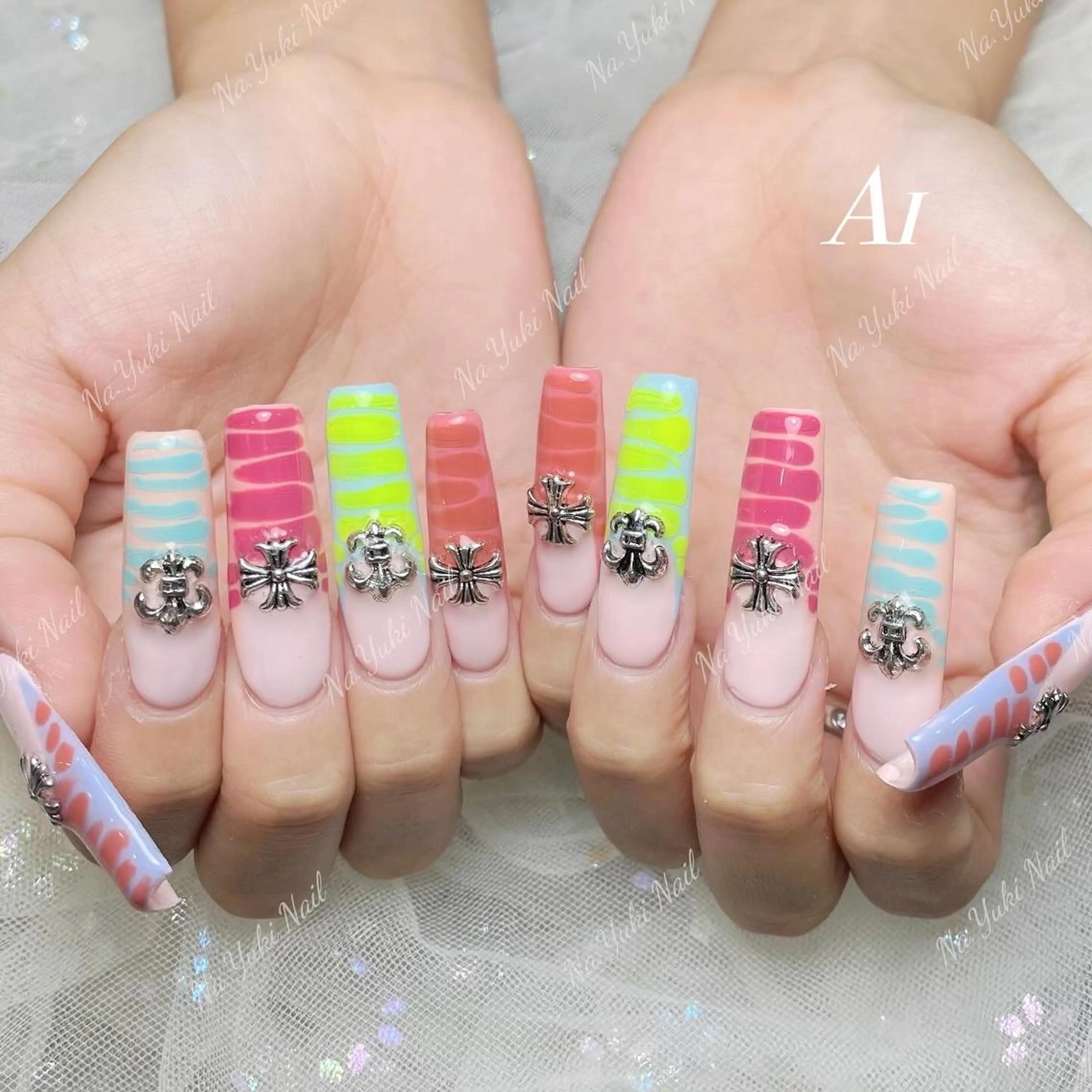 ネイル Queenie 🦋のネイルデザイン