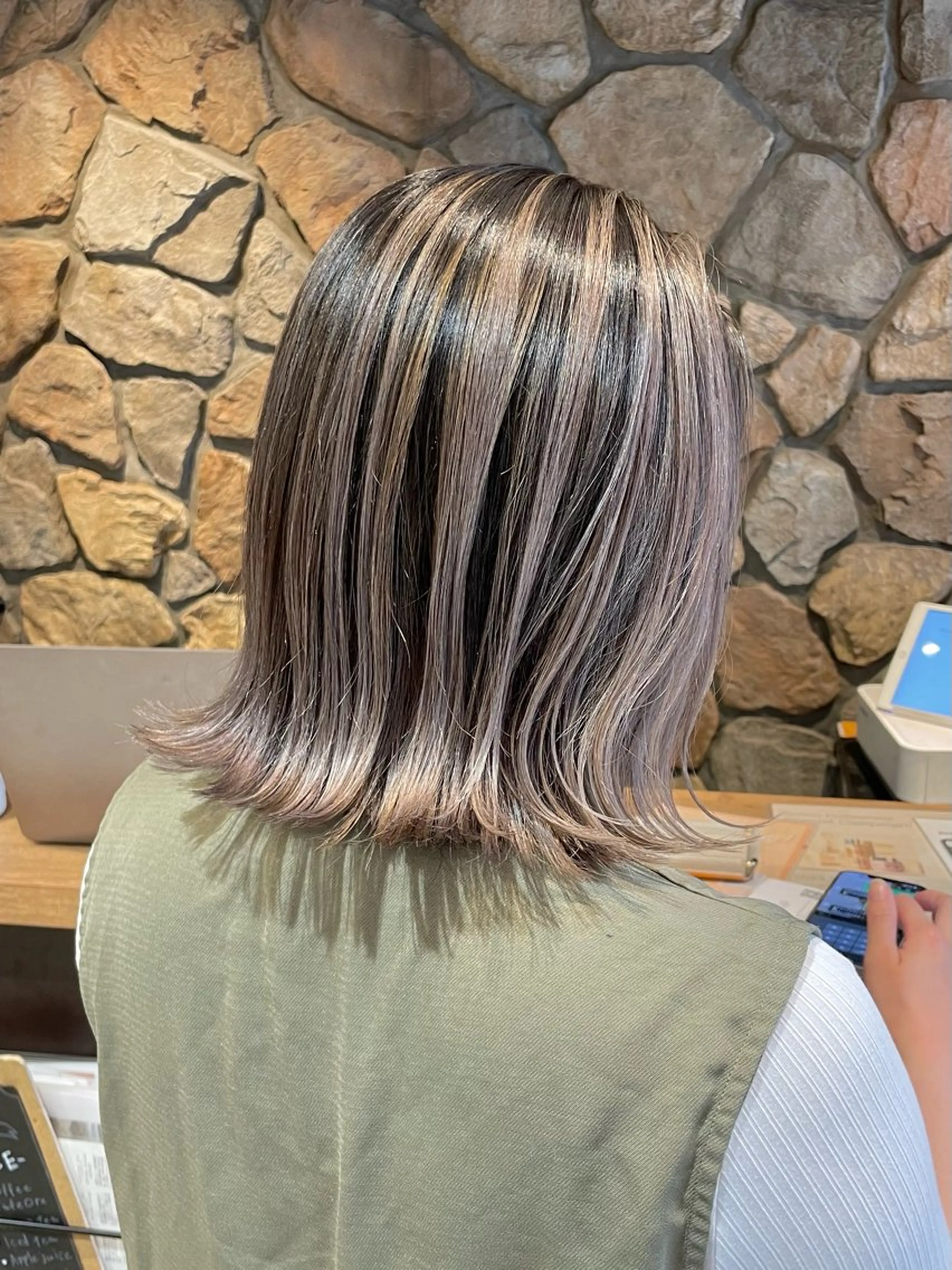 カラー バレイヤージュ LUCK 船橋のヘアスタイル