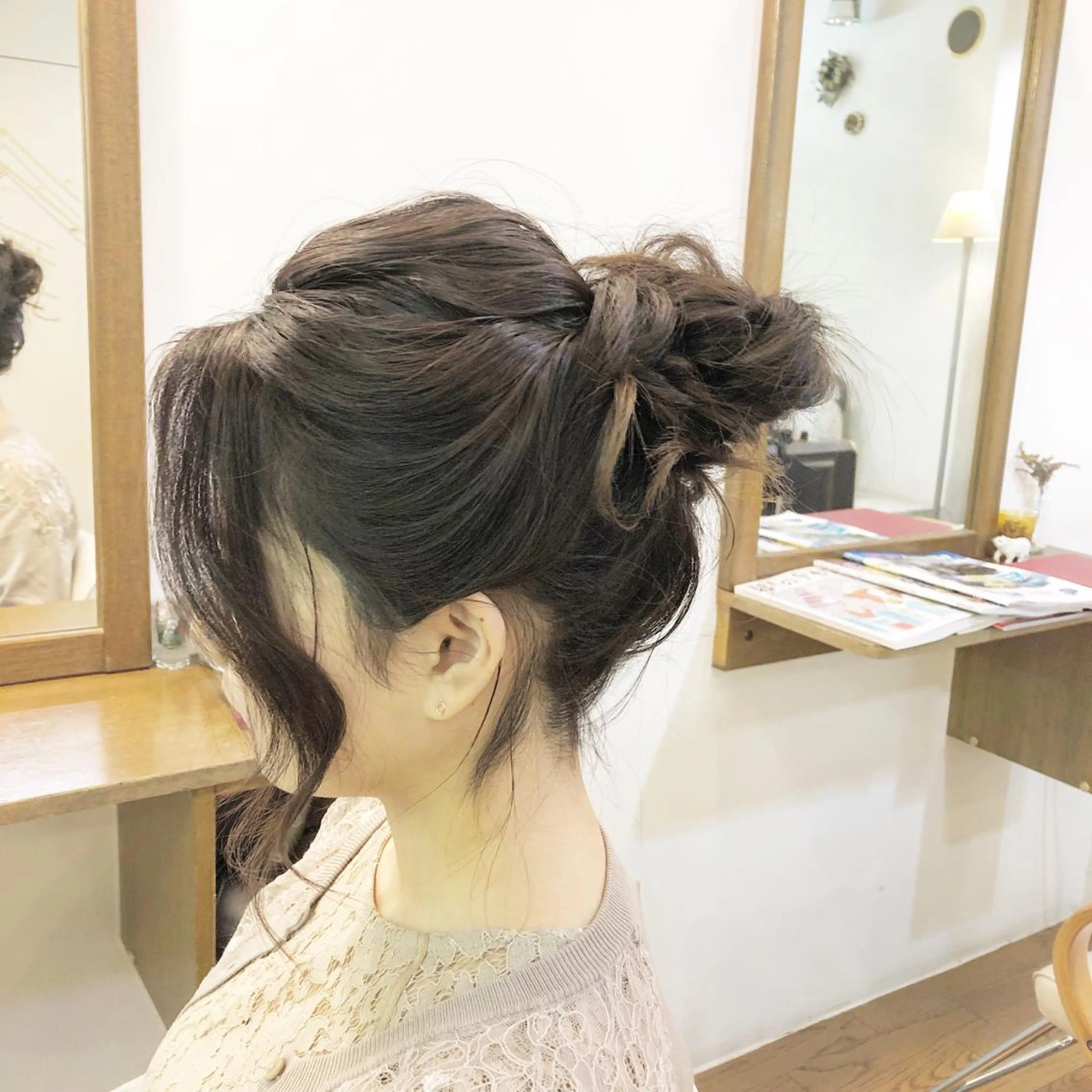 ロング ヘアアレンジ お団子ヘア Monica-札幌美髪専門美容室-所属・塩崎 春香のヘアスタイル