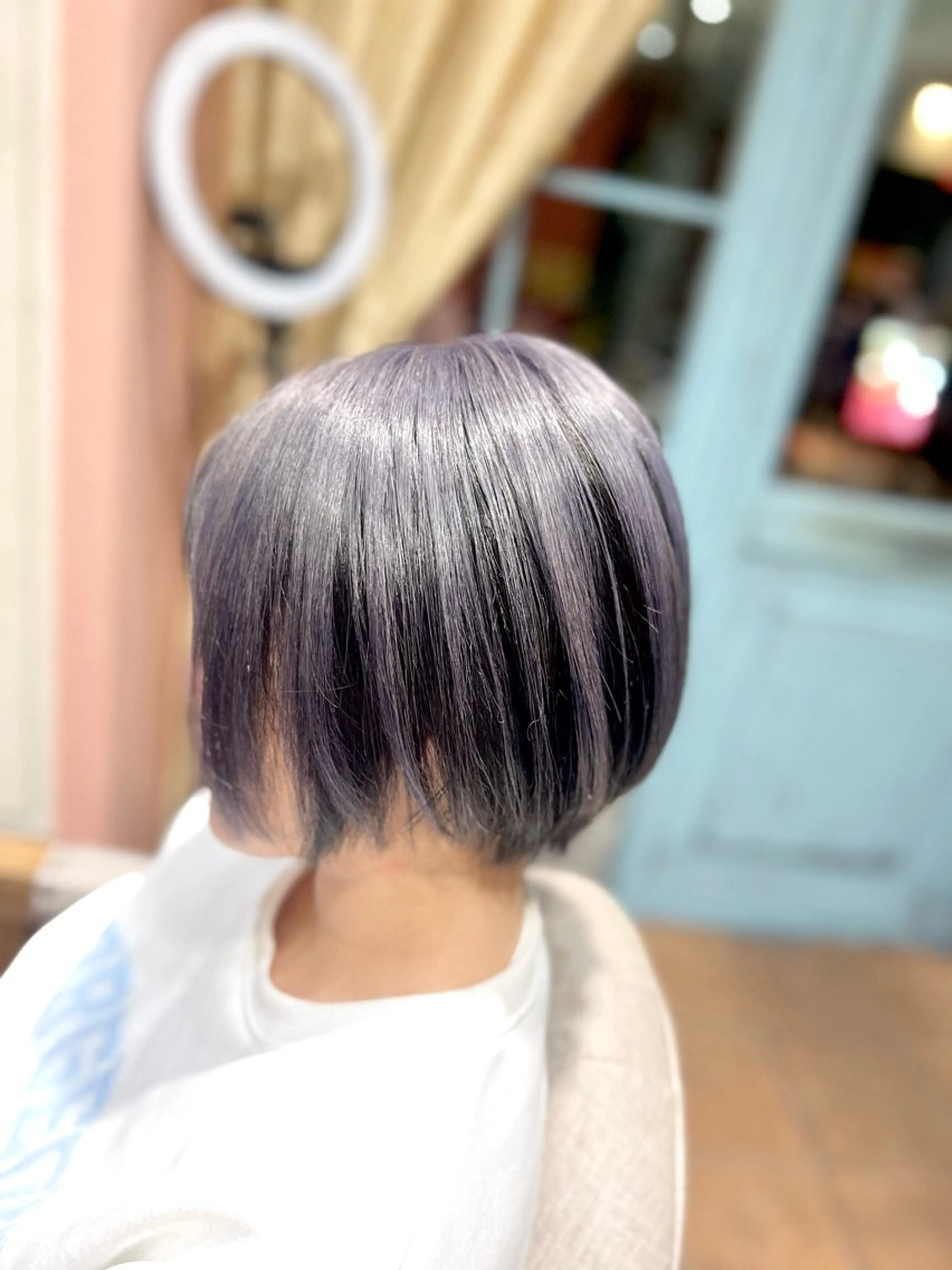 ショート カラー moco by doll所属・PON　ハイトーン ショートカット心斎橋のヘアスタイル