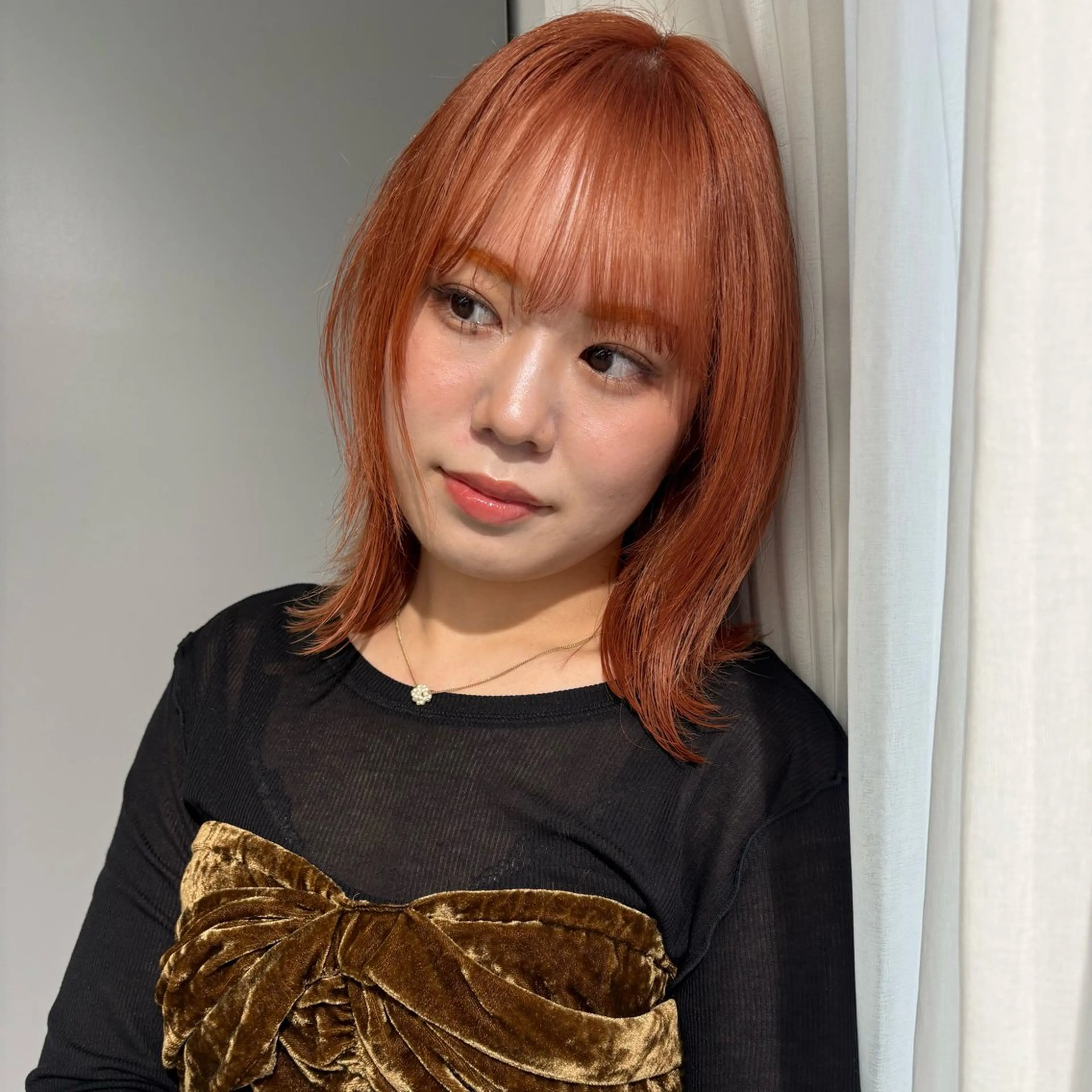 ショート カラー ベージュカラー ブリーチ オレンジ オレンジベージュ ヘアカラー ハイトーン/ボブ /HBL/AYUNAのヘアスタイル