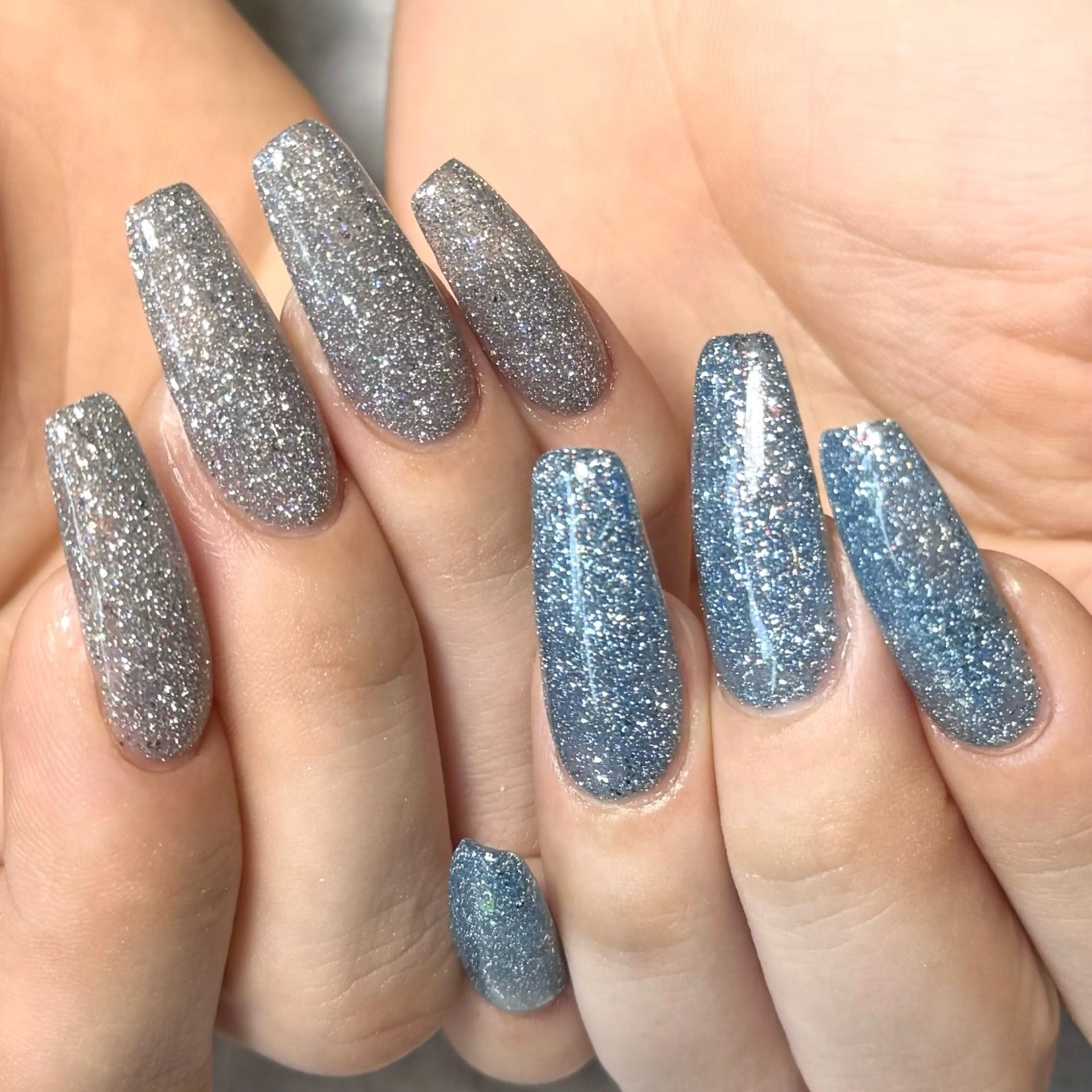 ネイル ブルー フラッシュネイル ワンカラーネイル シンプルネイル 夏ネイル ハンドネイル Nail Salon Lillion【リリオン】所属・lillion karenのネイルデザイン