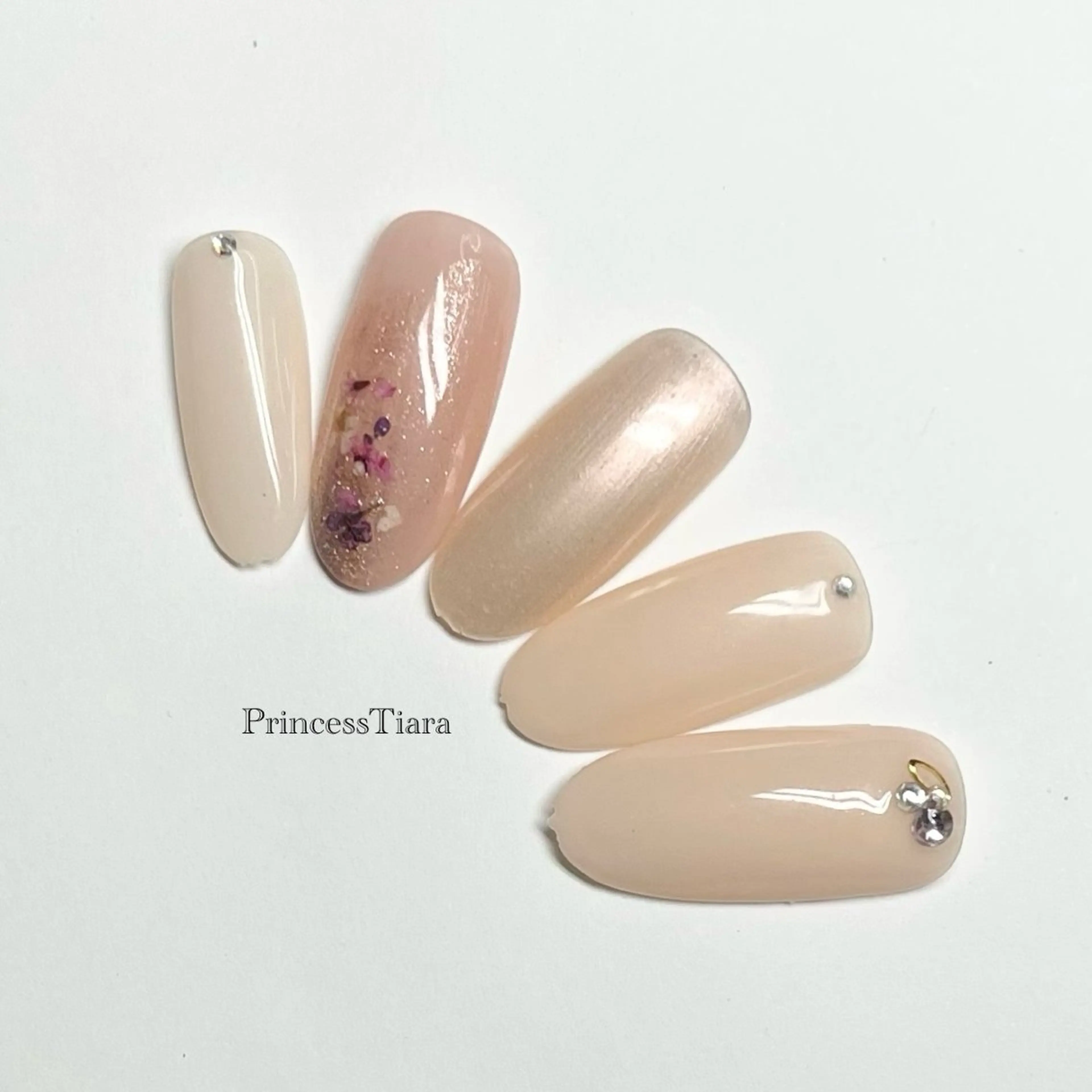 ネイル Grantulle collegeのネイルデザイン