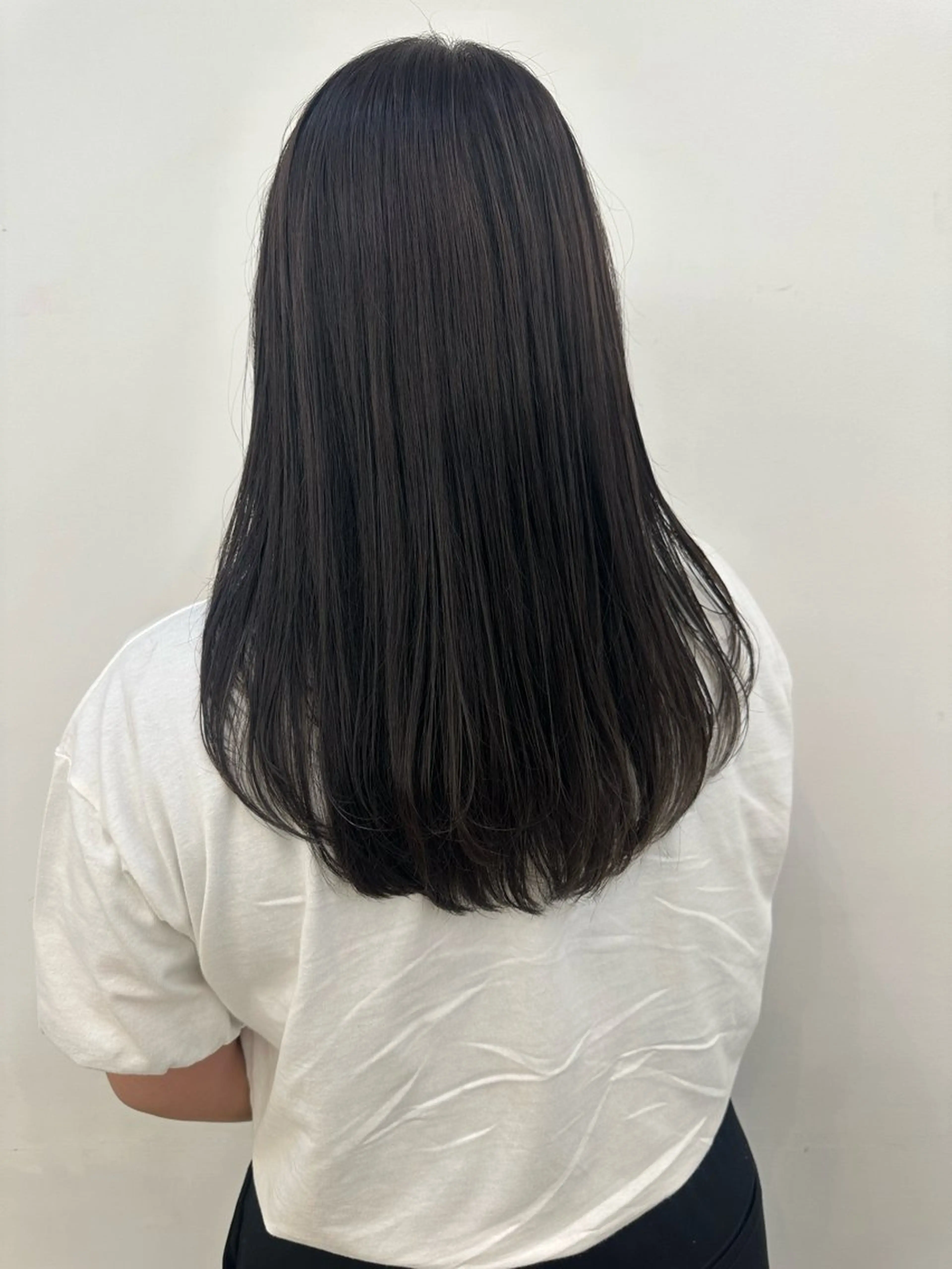ロング カラー 透明感カラー グレージュ ラベンダーカラー ラベンダーグレージュ ラベンダーグレー さとう あやかのヘアスタイル