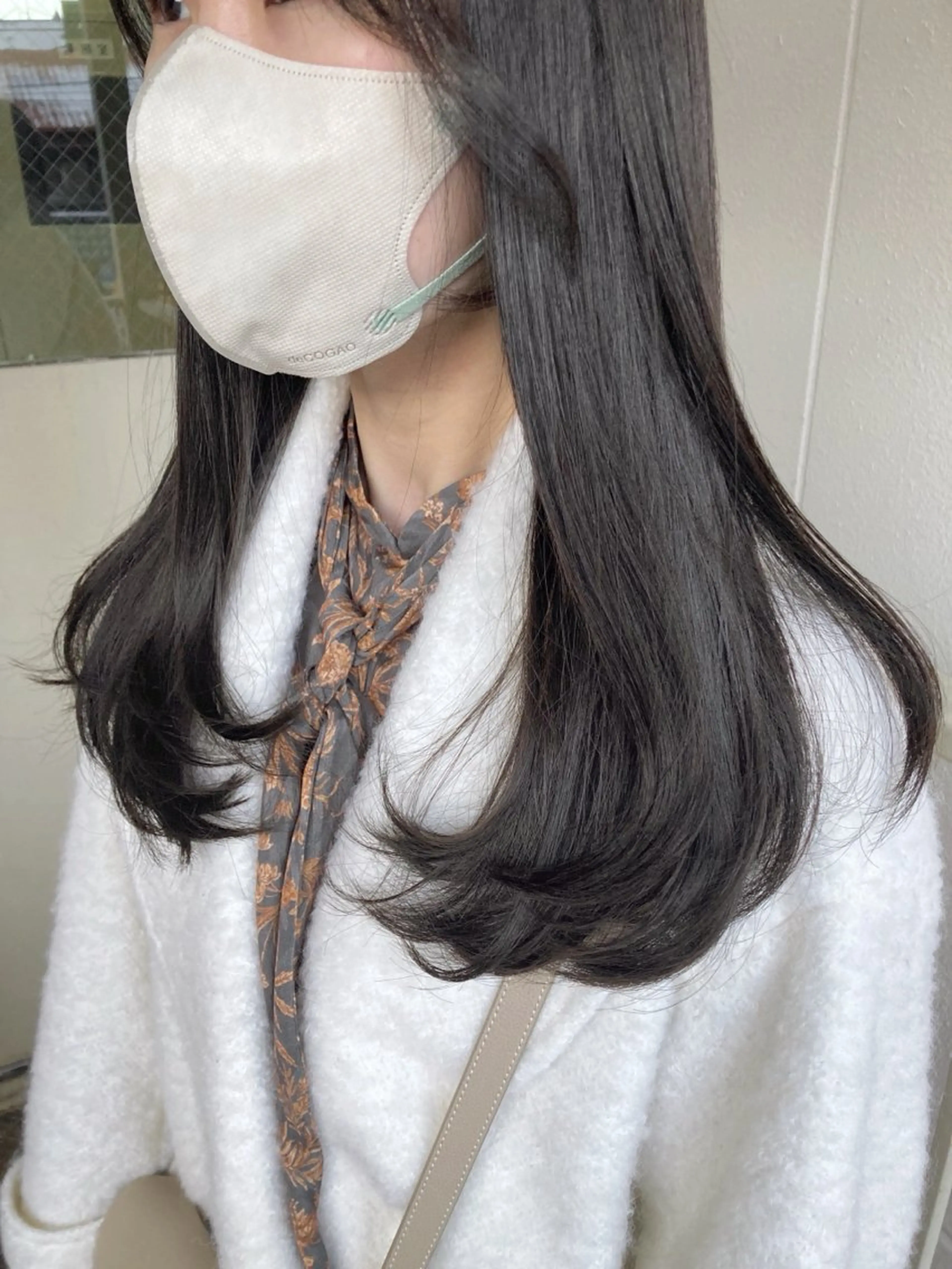 ロング アッシュ roka ノゾミのヘアスタイル