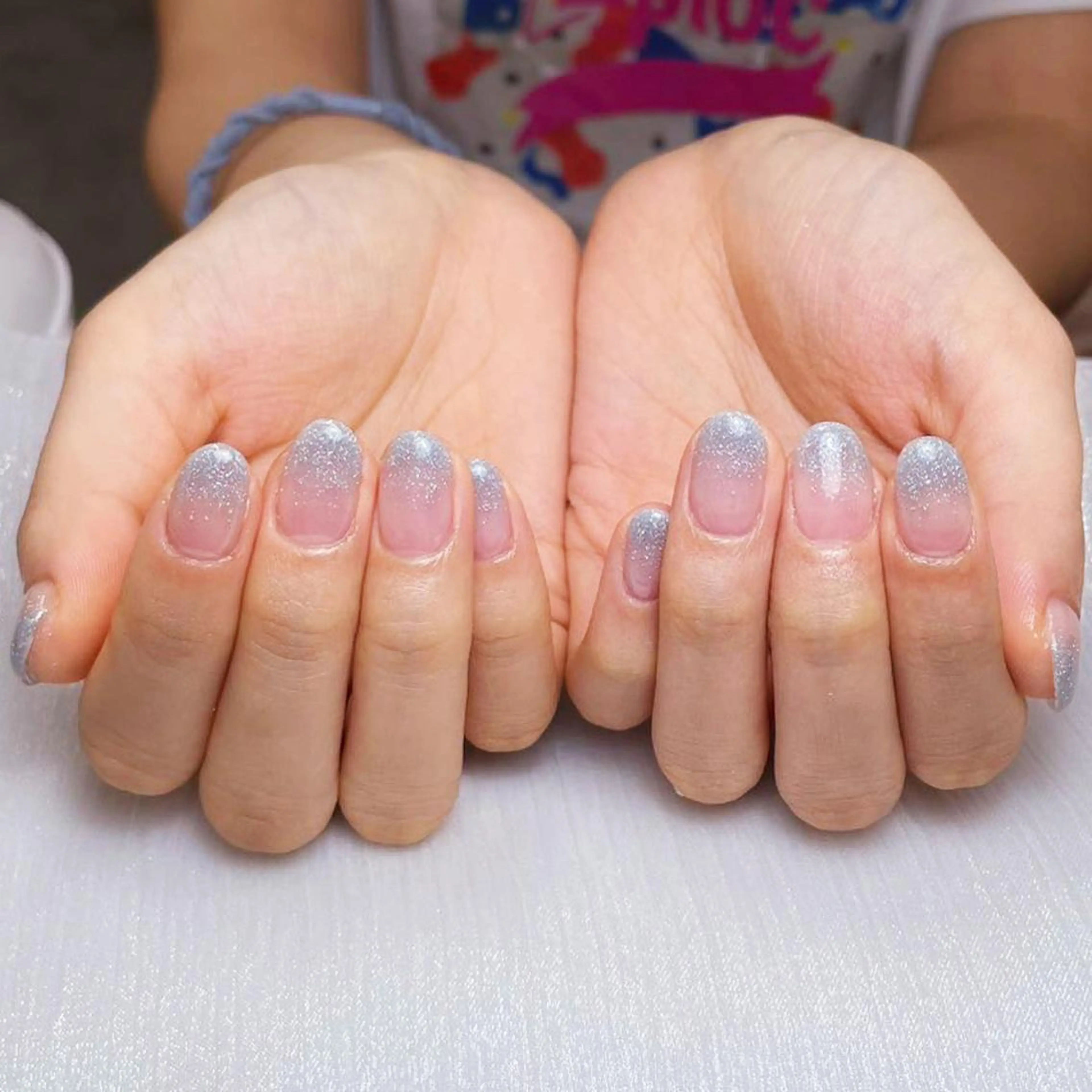 ネイル アートネイル オーロラネイル ガーリー キラキラネイル マグネットネイル ハンドネイル YOYO 💅のネイルデザイン