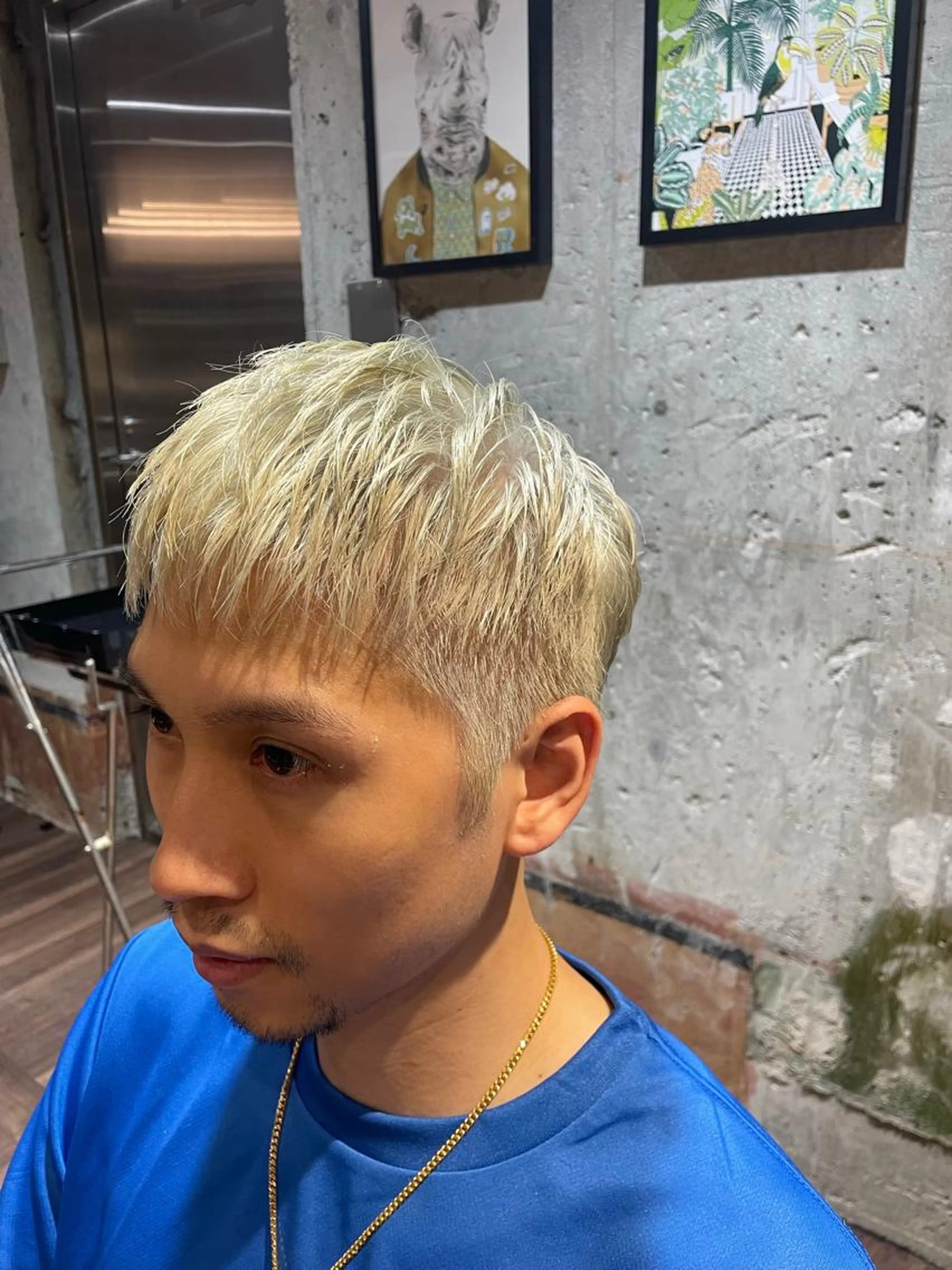 メンズカット＋ダブルカラーメニュー（ブリーチ回数によって値段が変わる場合があります）ご相談、事前によろしくお願い致しますの写真