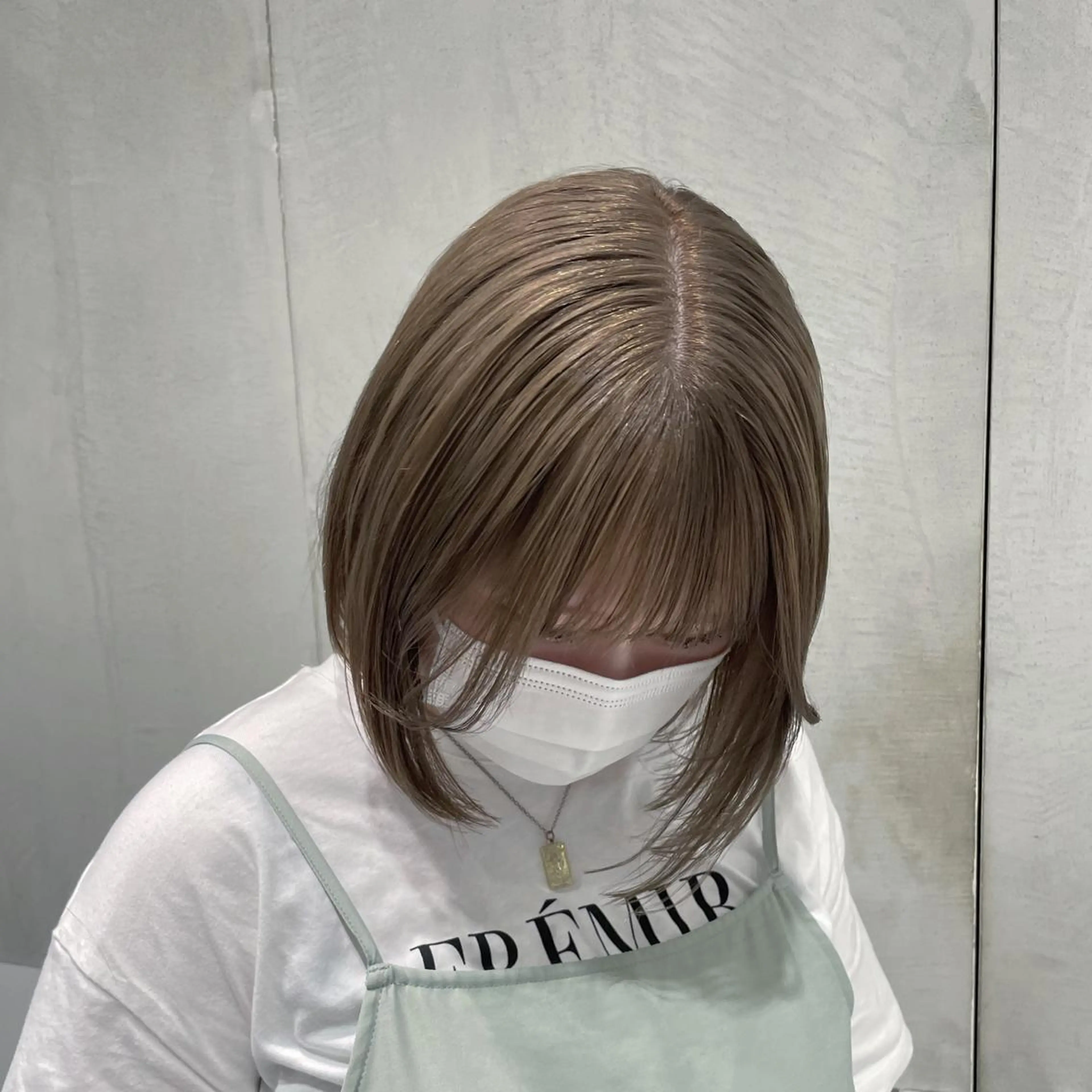 ミディアム カット ヘアカラー トリートメント ヘッドスパ ヘアセット 透明感ブリーチ カラー✨有坂映哉のヘアスタイル