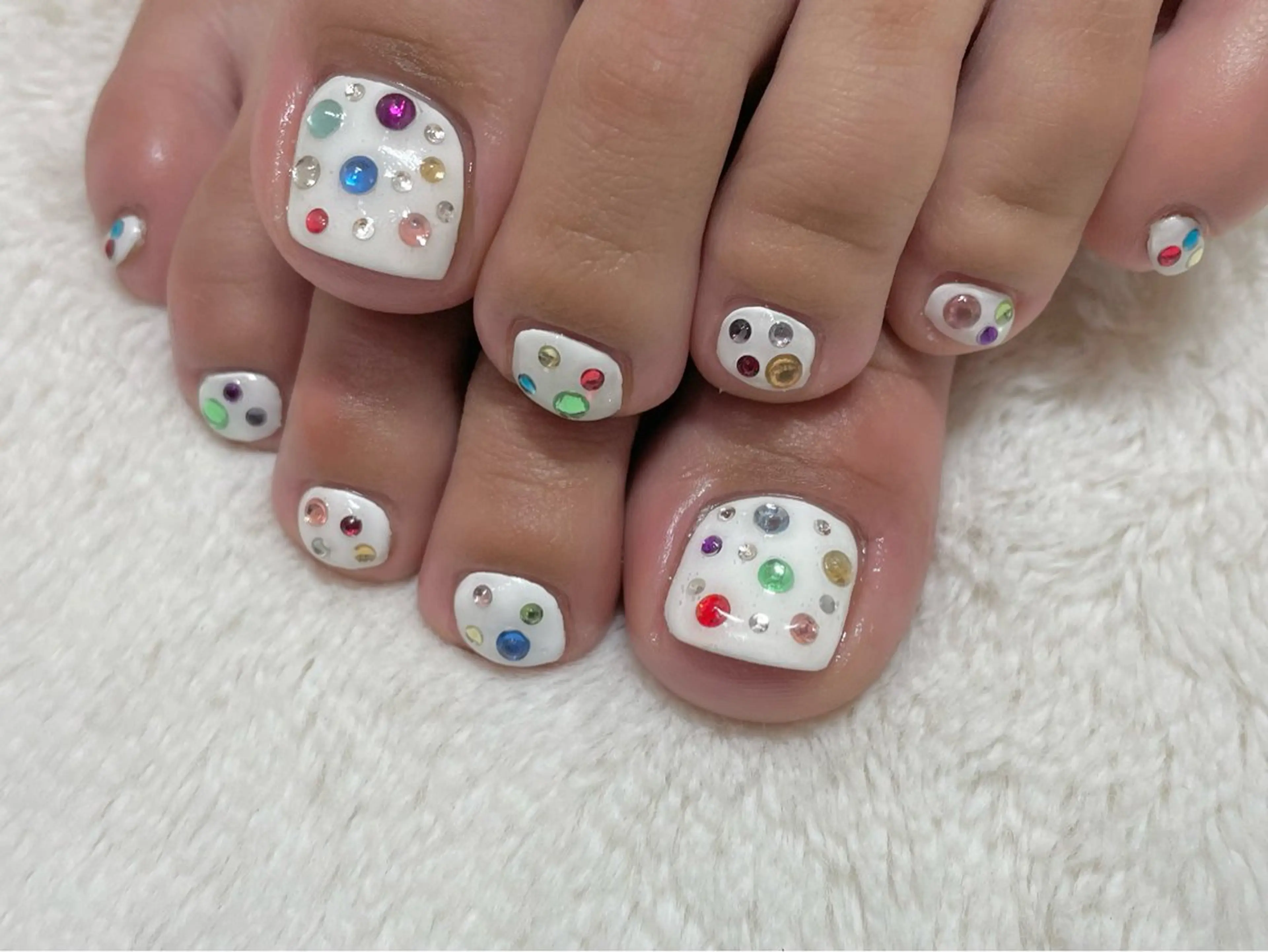 ネイル ストーンネイル フットネイル riri nail所属・riri-nail Rie Endoのネイルデザイン