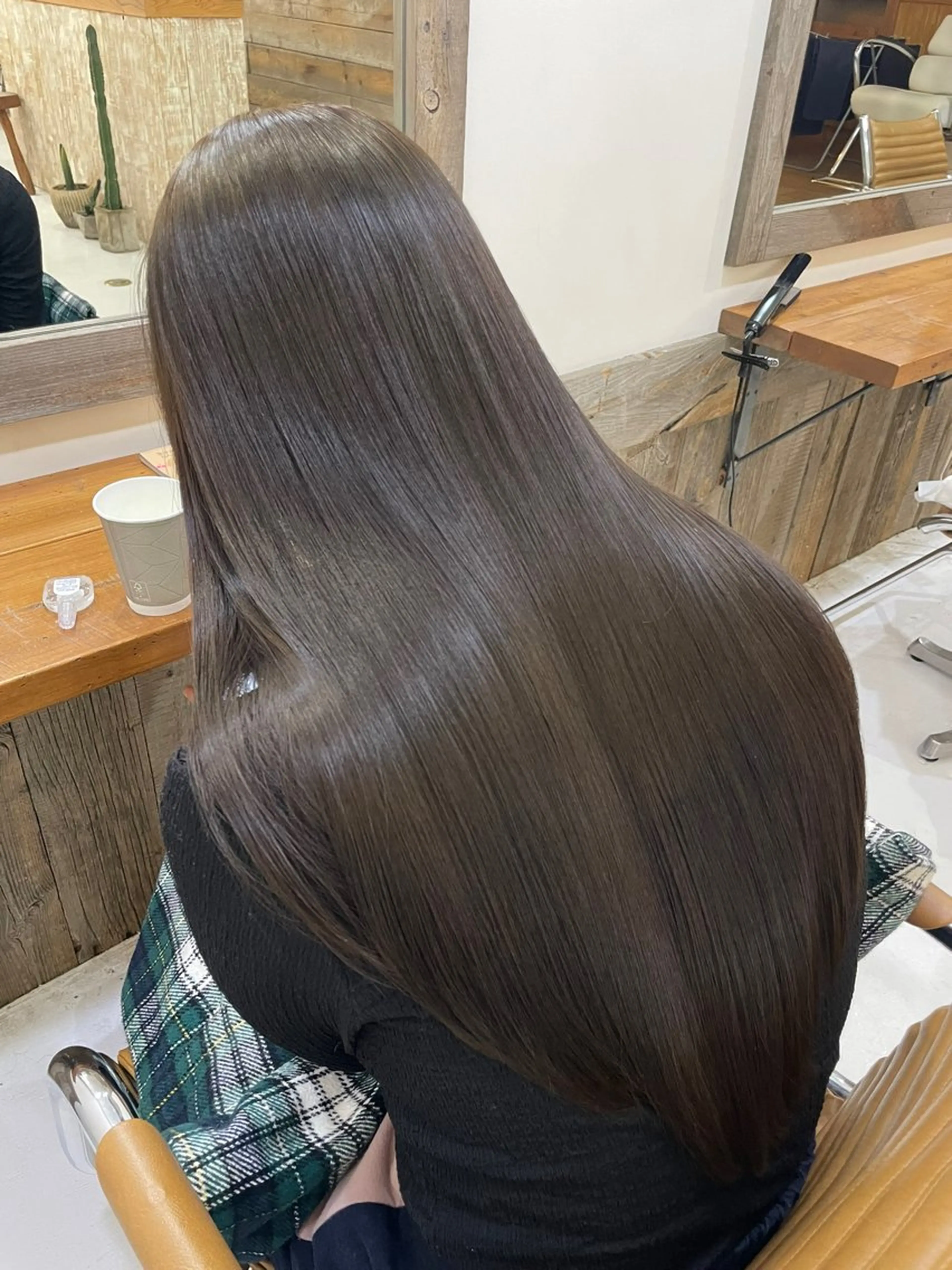 ロング カラー アディクシーカラー ブリーチ ダブルカラー イヤリングカラー イルミナカラー カット ヘアカラー kith.所属・ケアカラー×髪質改善 🌙OKUBO🌙のヘアスタイル