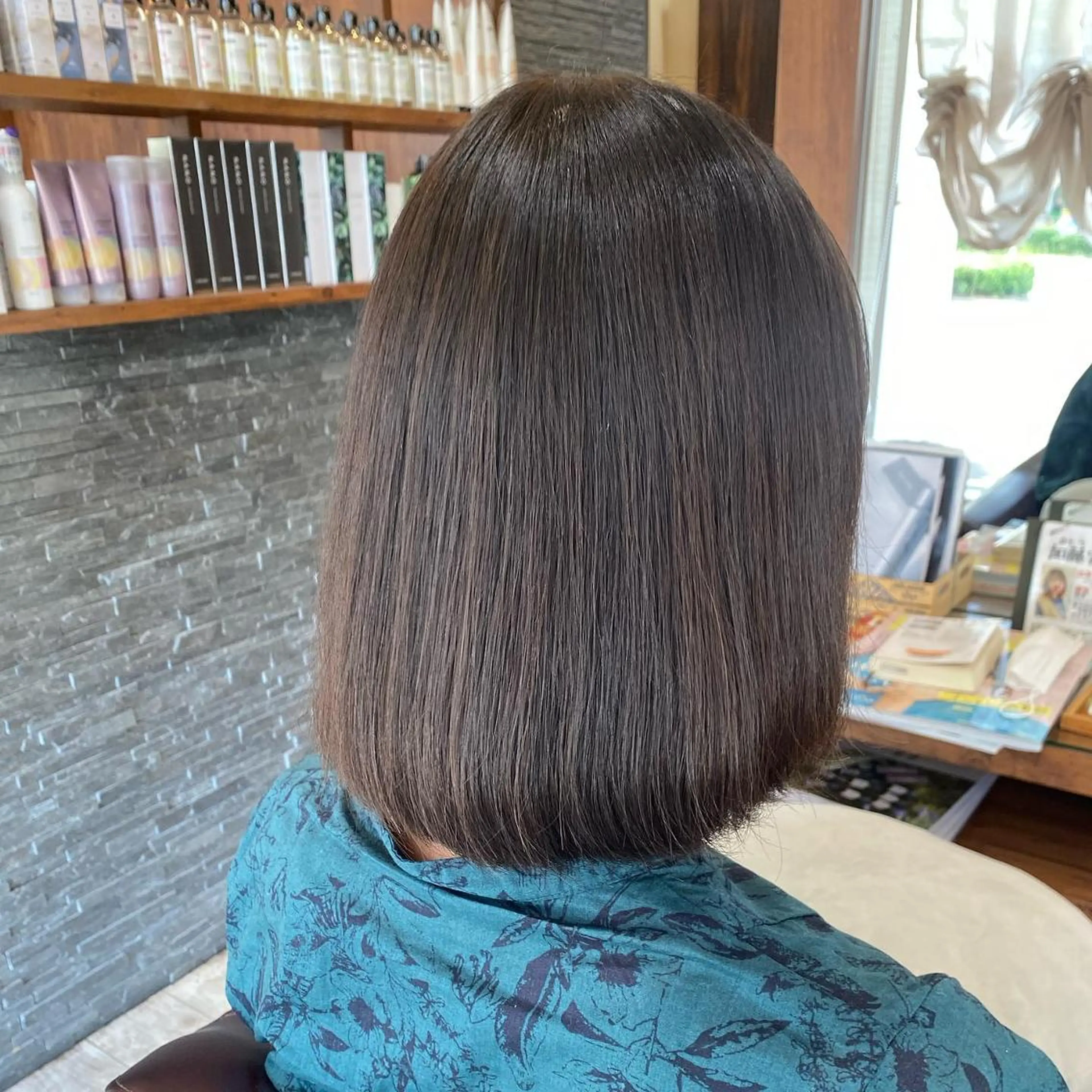 セミロング 加藤 実穂のヘアスタイル