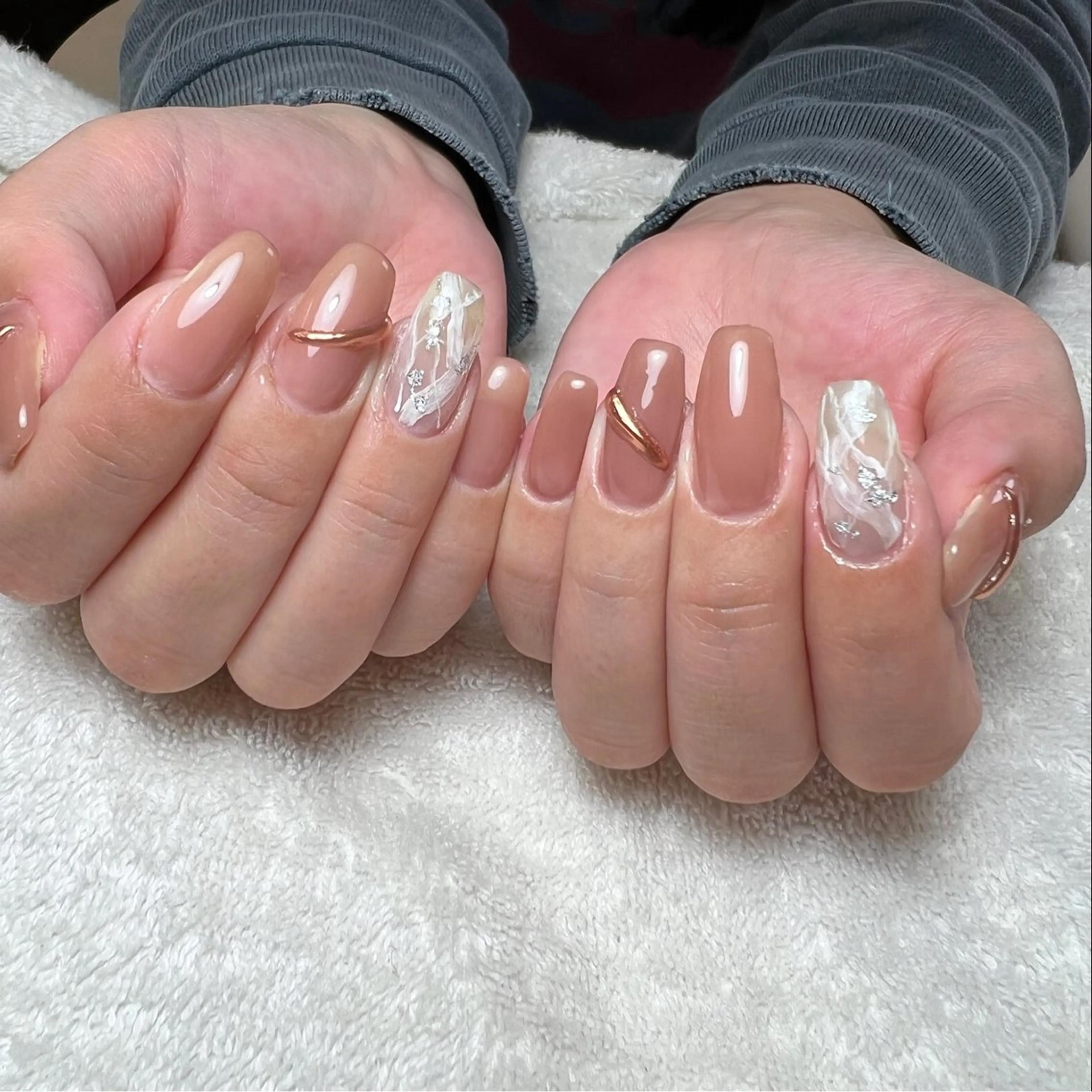 ネイル ミラーネイル ぷっくりネイル ハンドネイル COCO+所属・COCO +のエステ・リラクイメージ