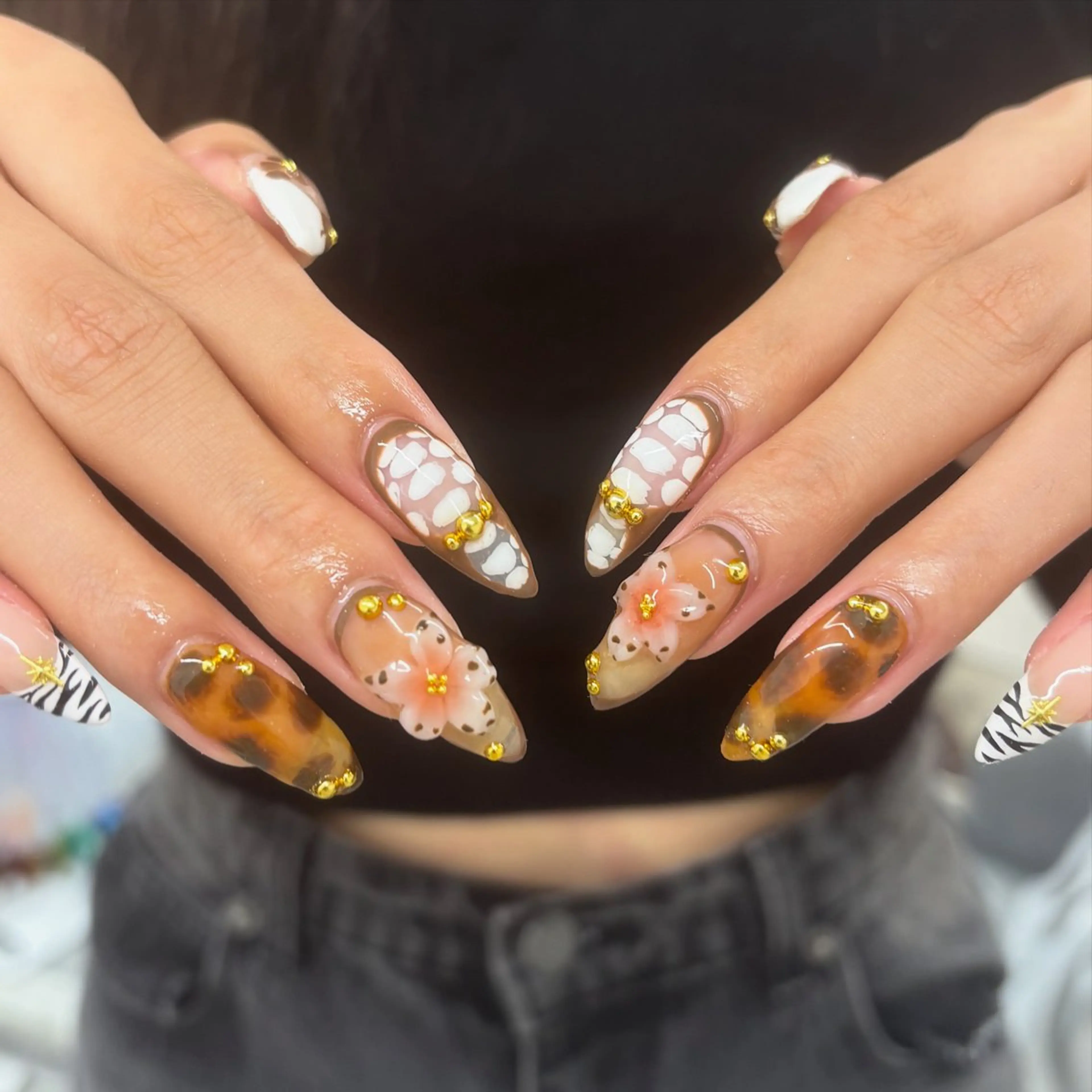 ネイル ハンドネイル yuria 🎀海外ネイル🌺のネイルデザイン