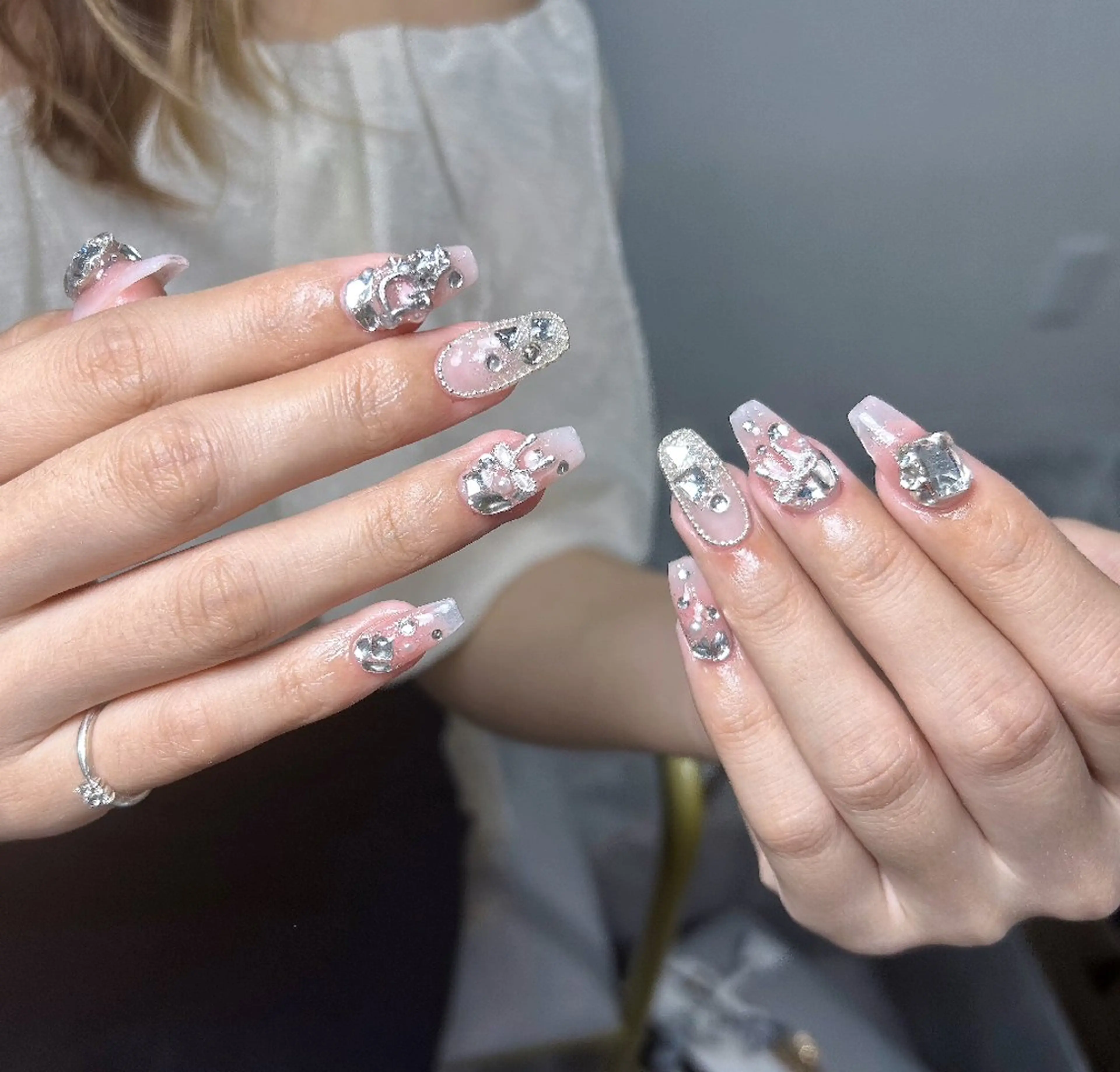 ネイル フラワーネイル フットネイル フレンチネイル ジェルネイル ガーリー ハンドネイル UM Nail Salonのネイルデザイン