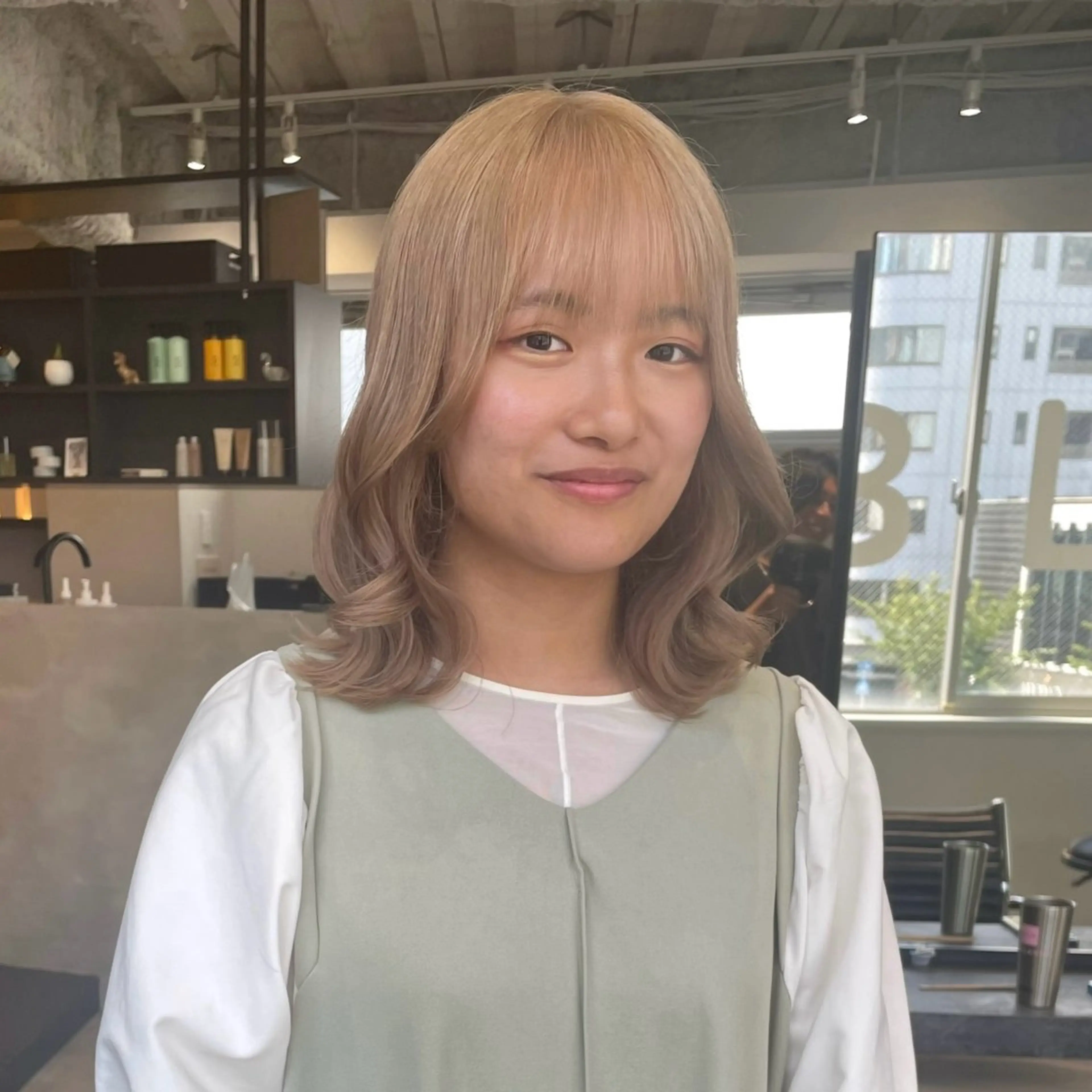 ミディアム カラー ベージュカラー ヘアカラー トリートメント 🌷ケアブリーチ /透明感/れい🌷のヘアスタイル