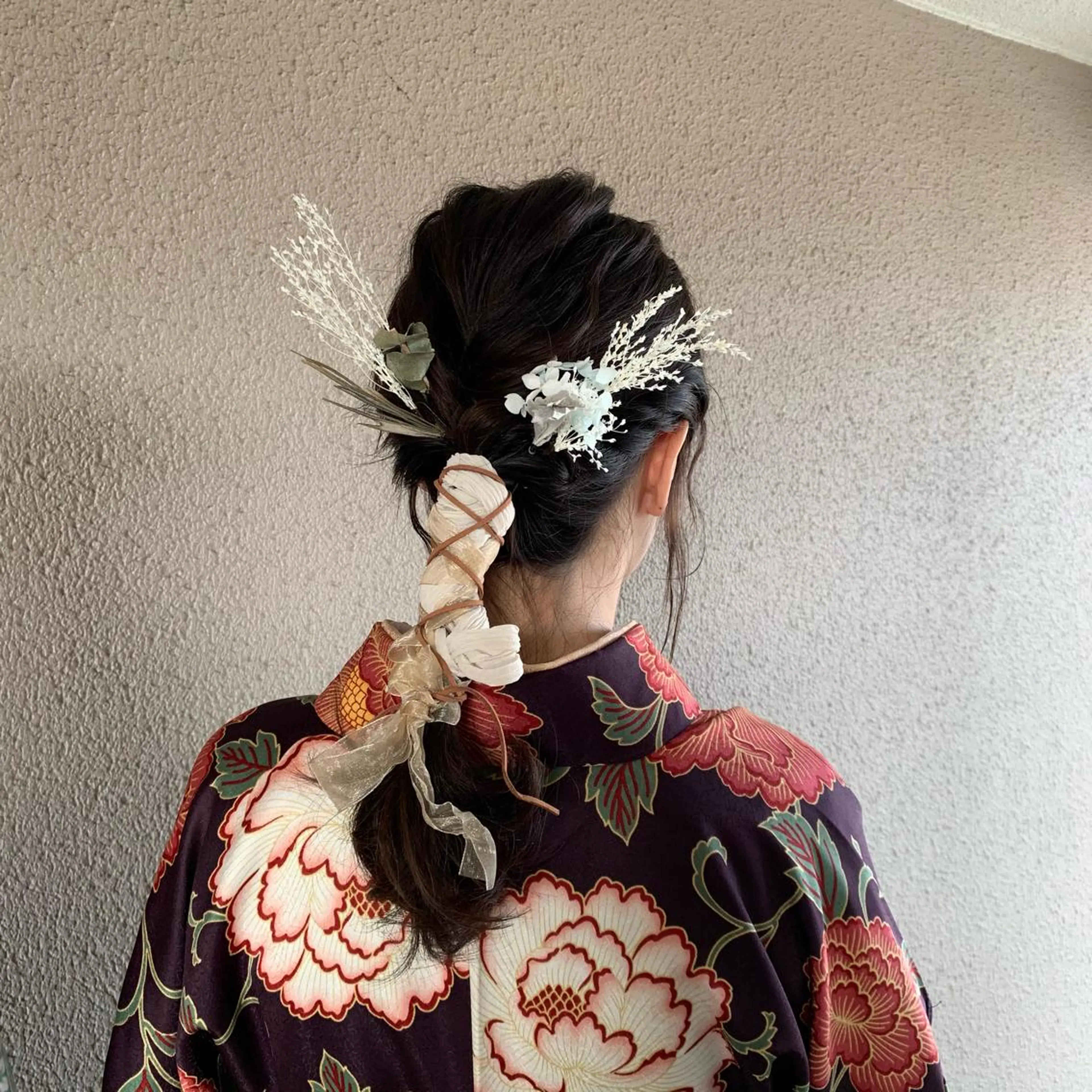 セミロング ヘアアレンジ 卒業式のヘアスタイル おくれ毛 着付け chouette/ 根本優希のヘアスタイル