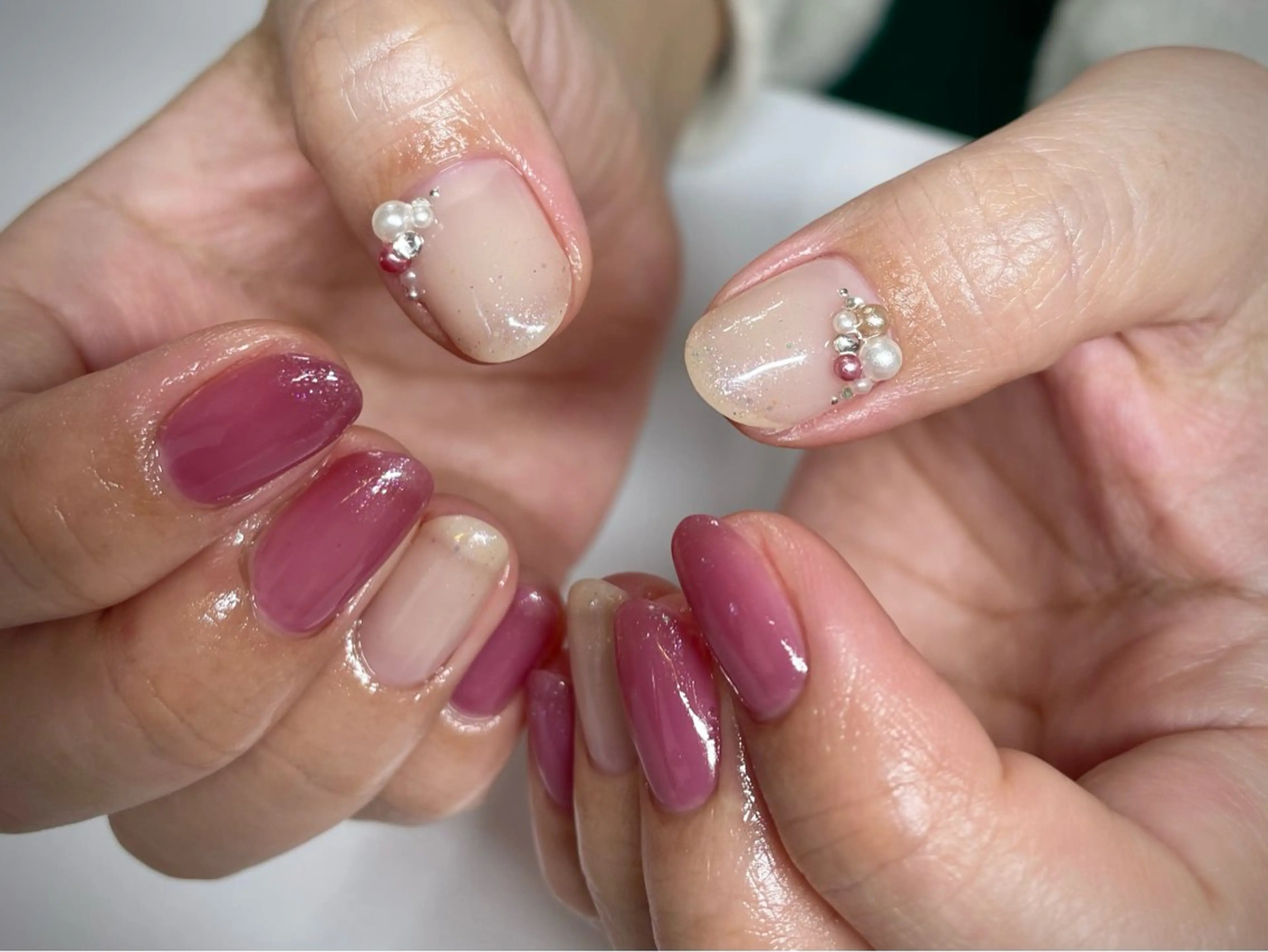 ネイル アートネイル ラメ(グリッター) ストーンネイル nailroom lilasのネイルデザイン