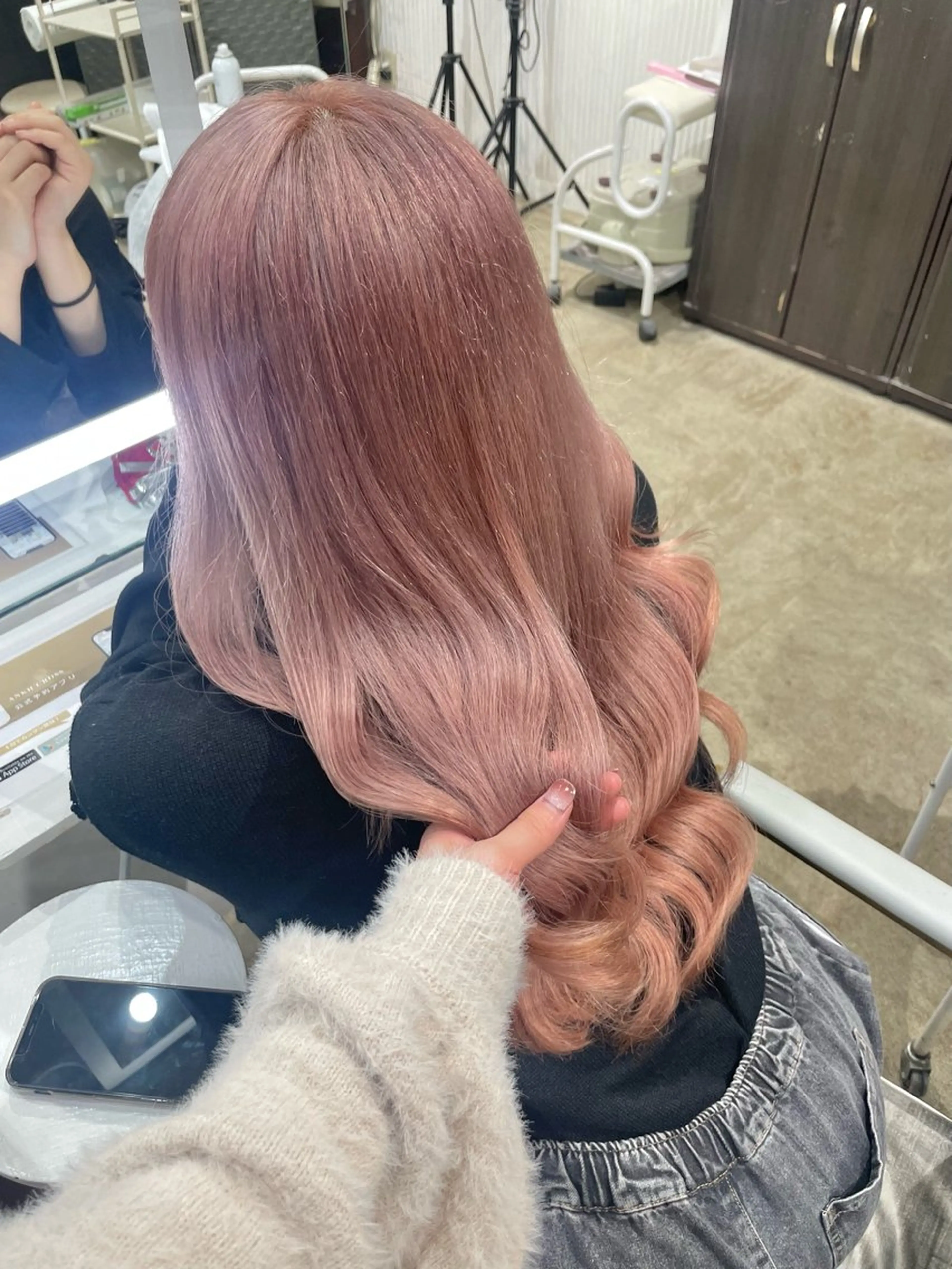 ロング カラー ベージュカラー ブリーチ ピンクカラー ピンクベージュ ANKHCROSS池袋店 【アンククロス】所属・アンククロス ななみのヘアスタイル