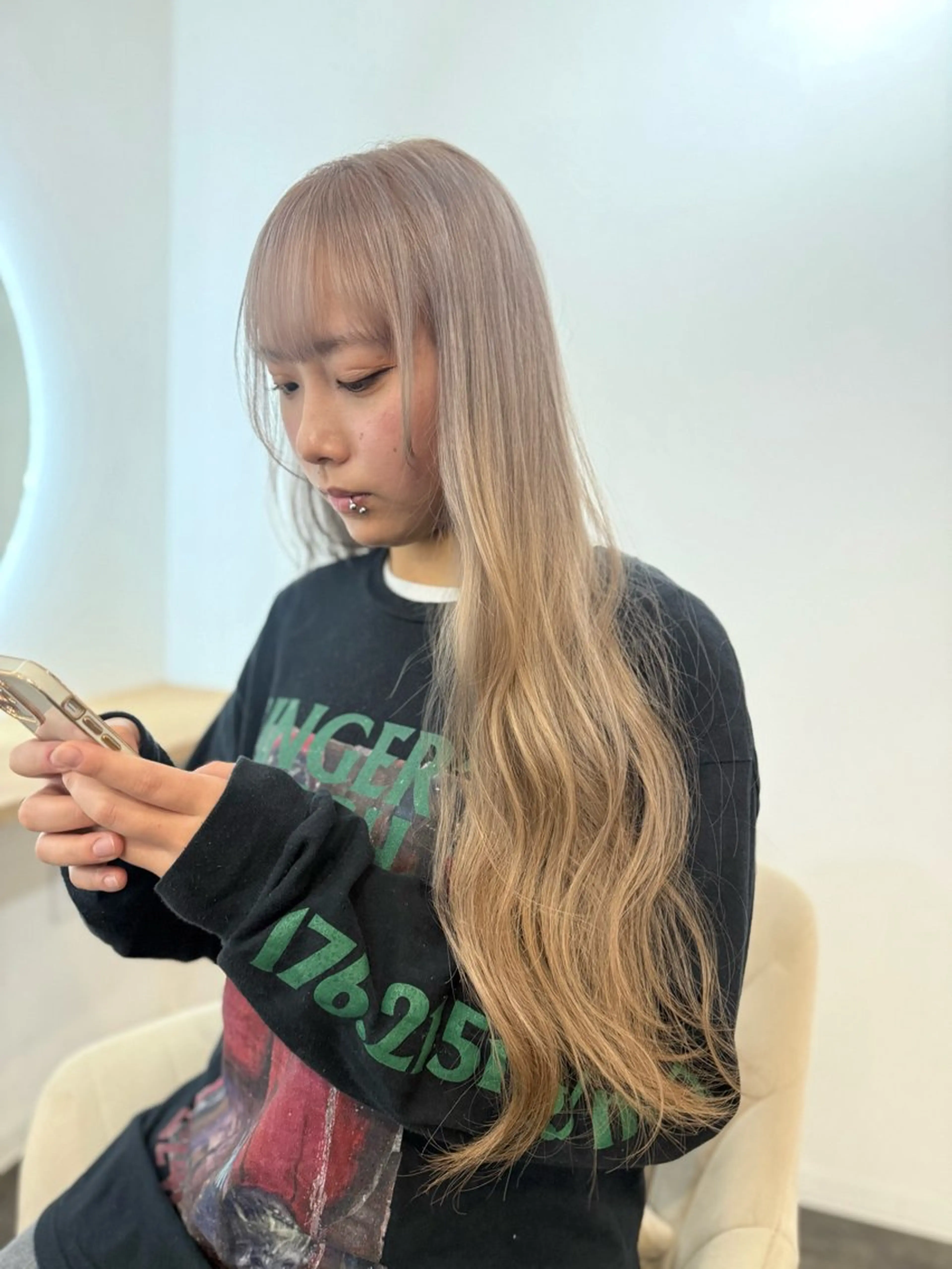 ロング カラー バレイヤージュ ブリーチ ブルーカラー ケアブリーチ ダブルカラー Lilith 【リリス】のその他イメージ