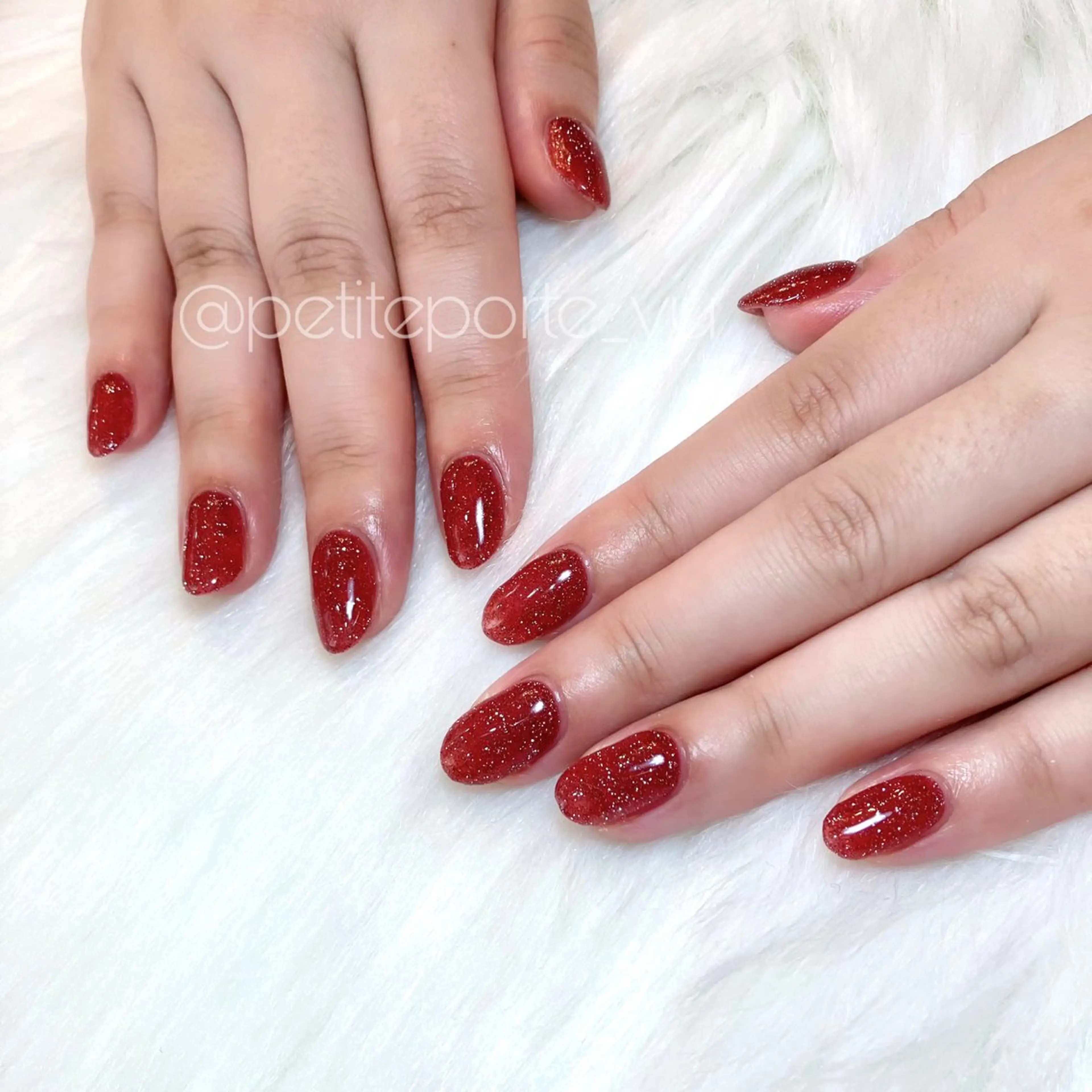 ネイル フラッシュネイル ワンカラーネイル 赤色 ハンドネイル nailsalon petite porte所属・petite porteのネイルデザイン