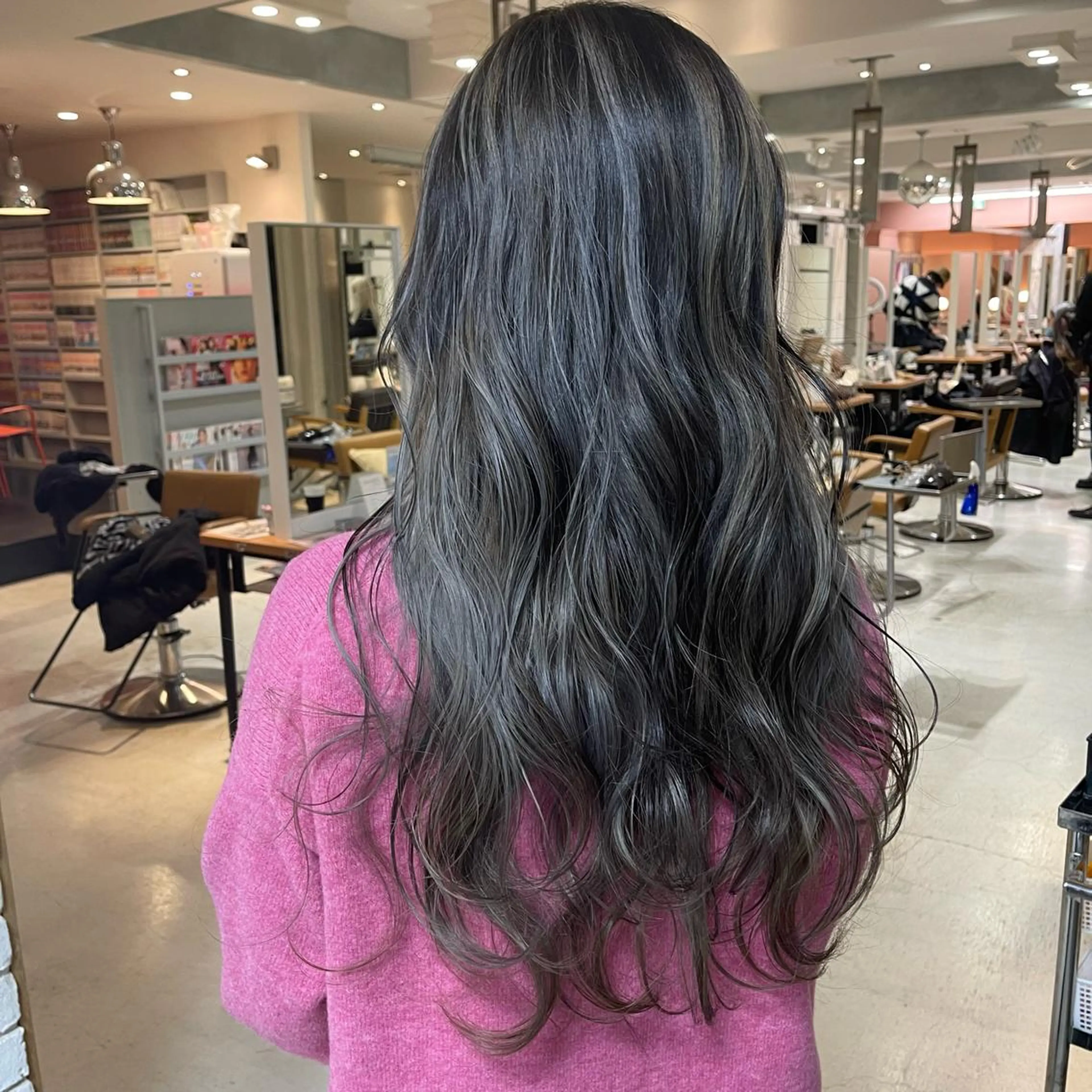 ロング カラー lunty miichiのヘアスタイル