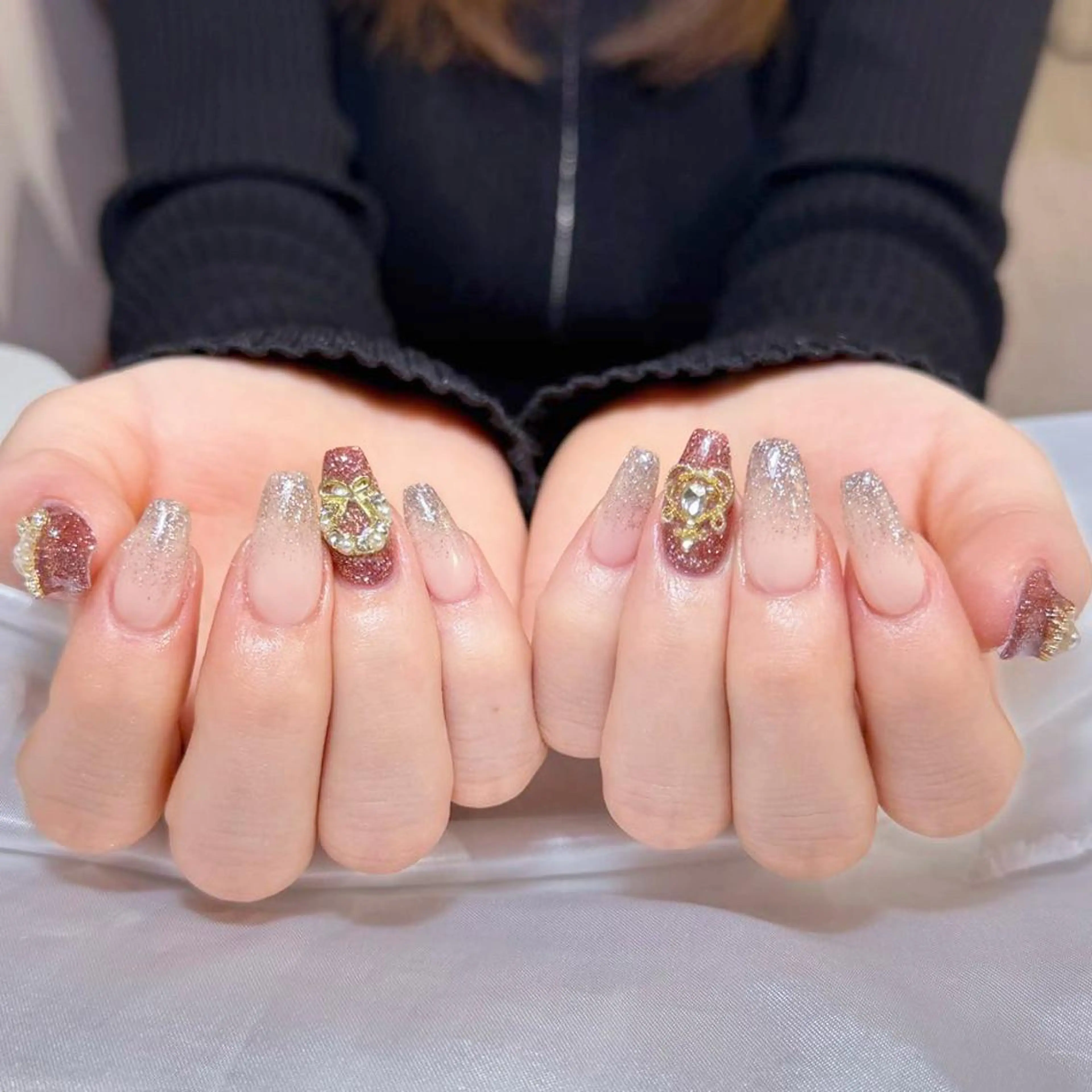 ネイル アートネイル オーロラネイル ガーリー キラキラネイル 韓国ネイル ハンドネイル Diamond NAIL✨のネイルデザイン