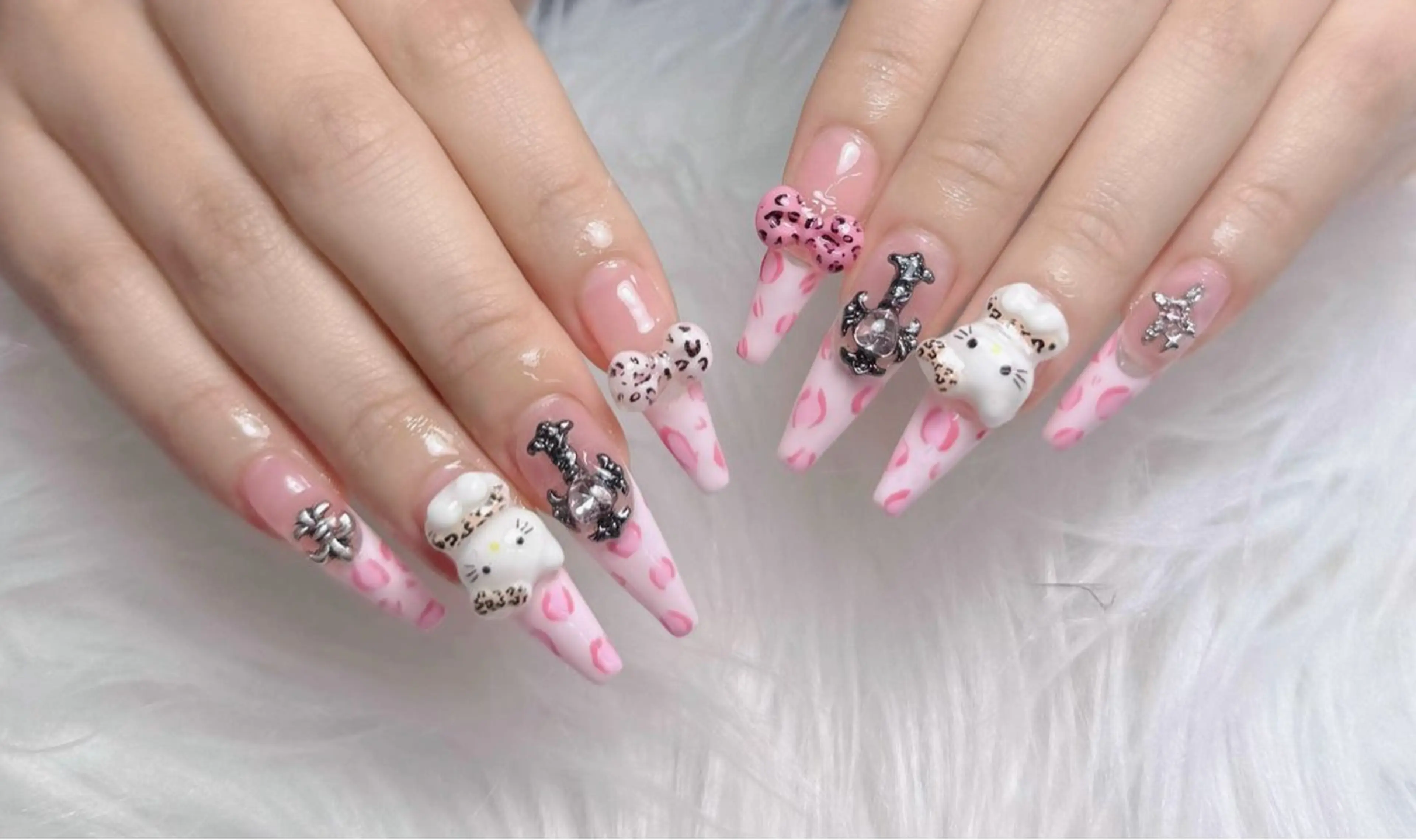 ネイル アートネイル フレンチネイル ジェルネイル 韓国ネイル マグネットネイル ハンドネイル Lenie Nail Salonのネイルデザイン