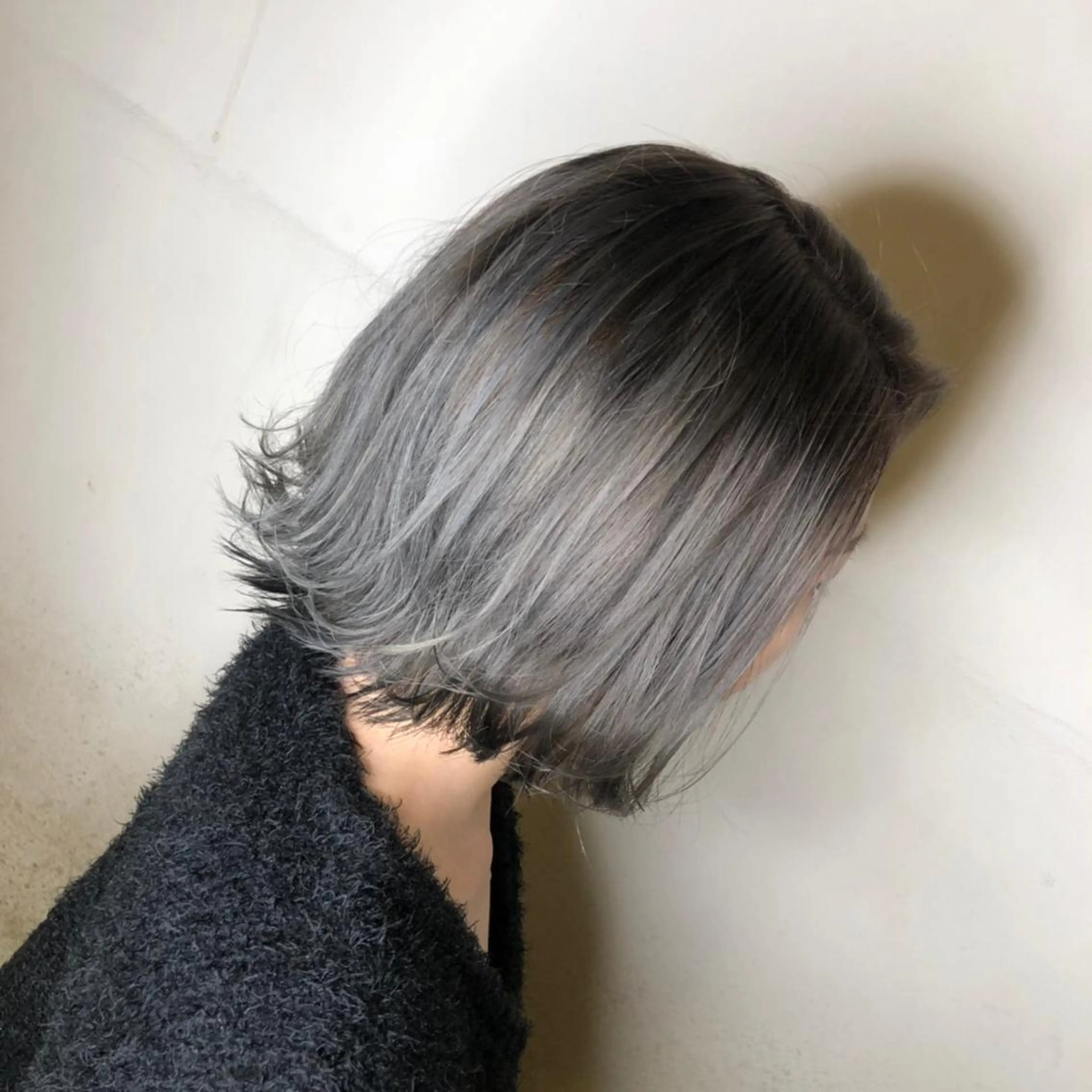 ショート カラー ブリーチ シルバー カット ヘアカラー パーマ 縮毛矯正 トリートメント Homey Kyoto所属・吉村 絢乃のヘアスタイル