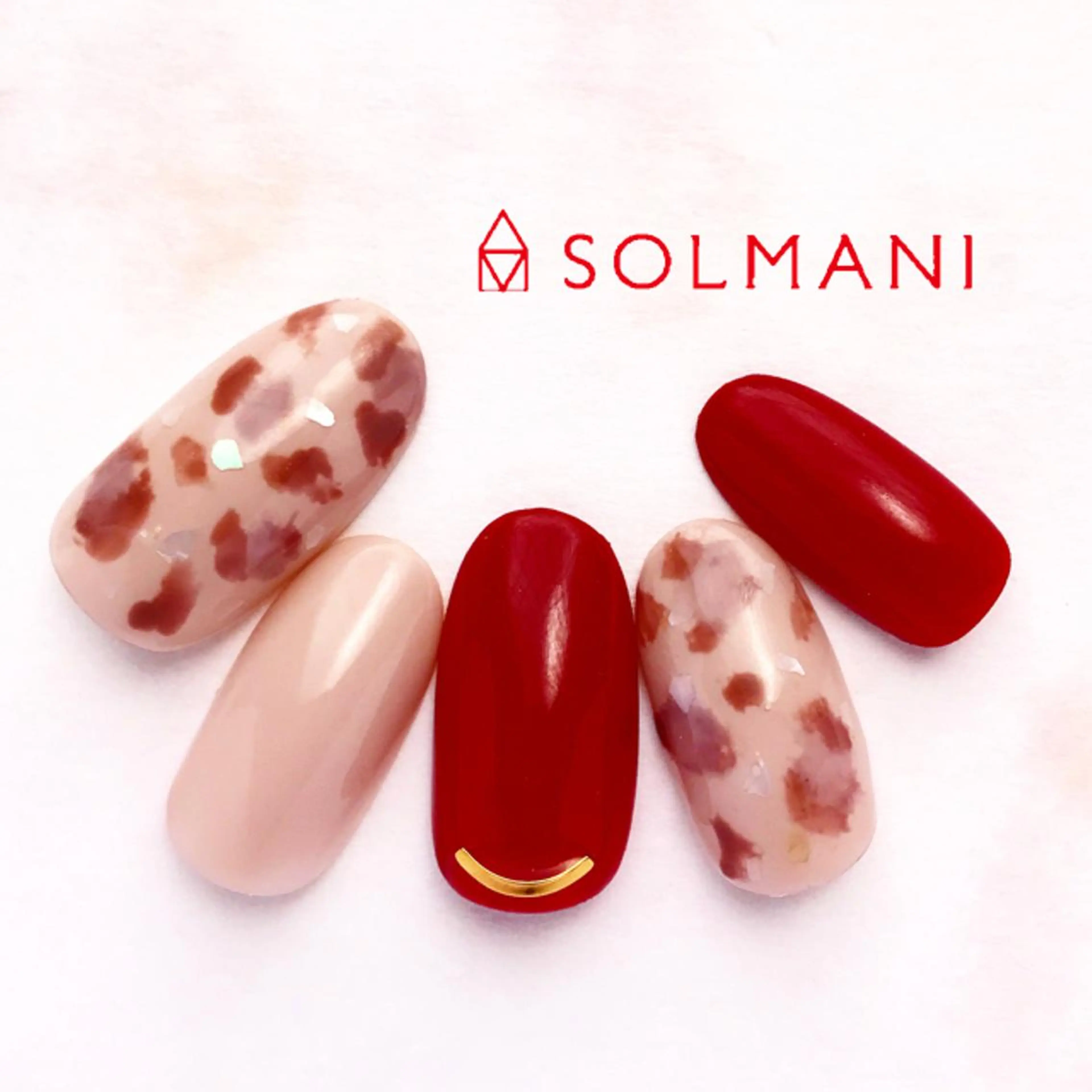 ネイル SOLMANI 予約担当のネイルデザイン