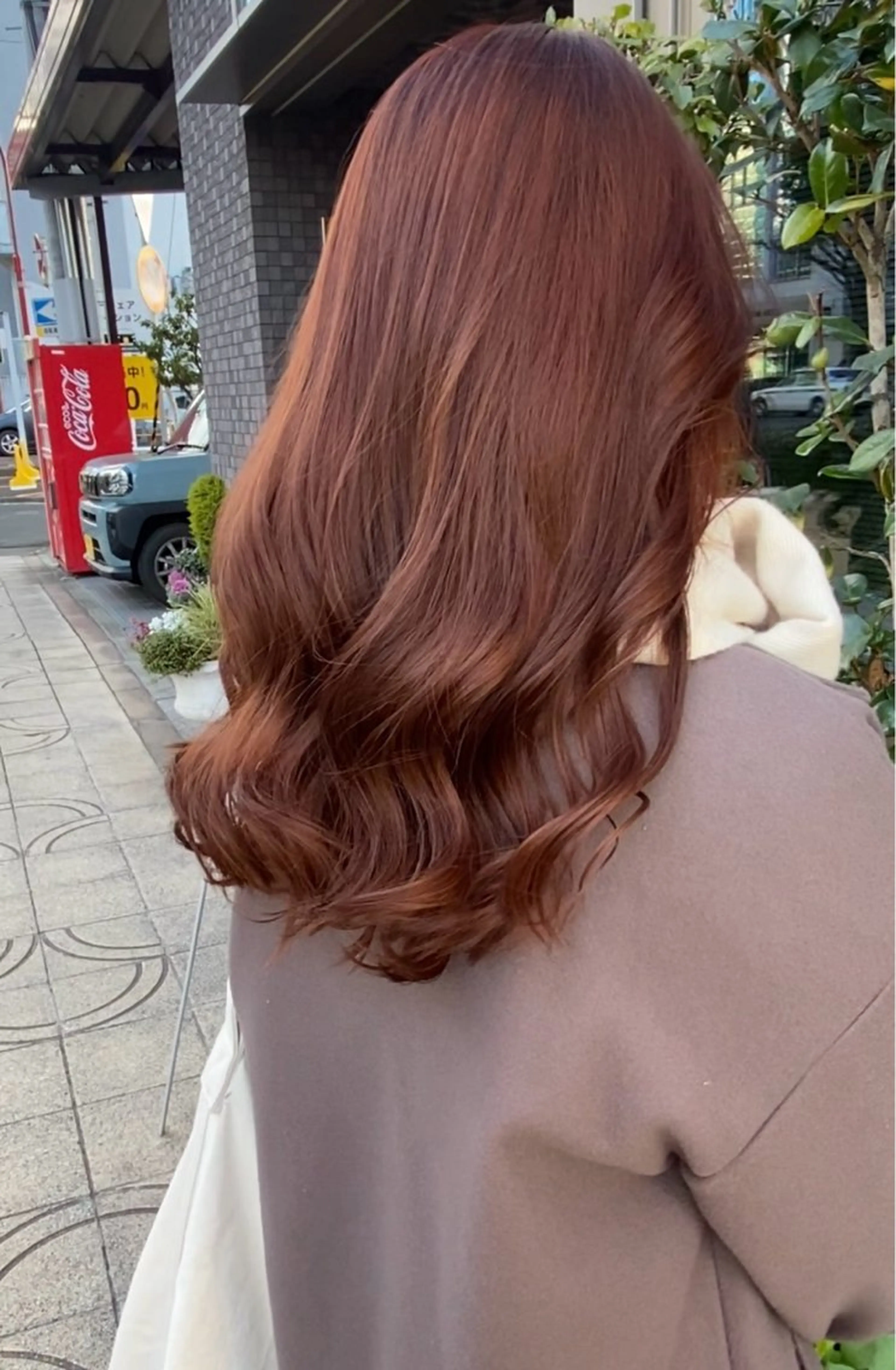 ロング カラー オレンジ 伊藤 優花のヘアスタイル