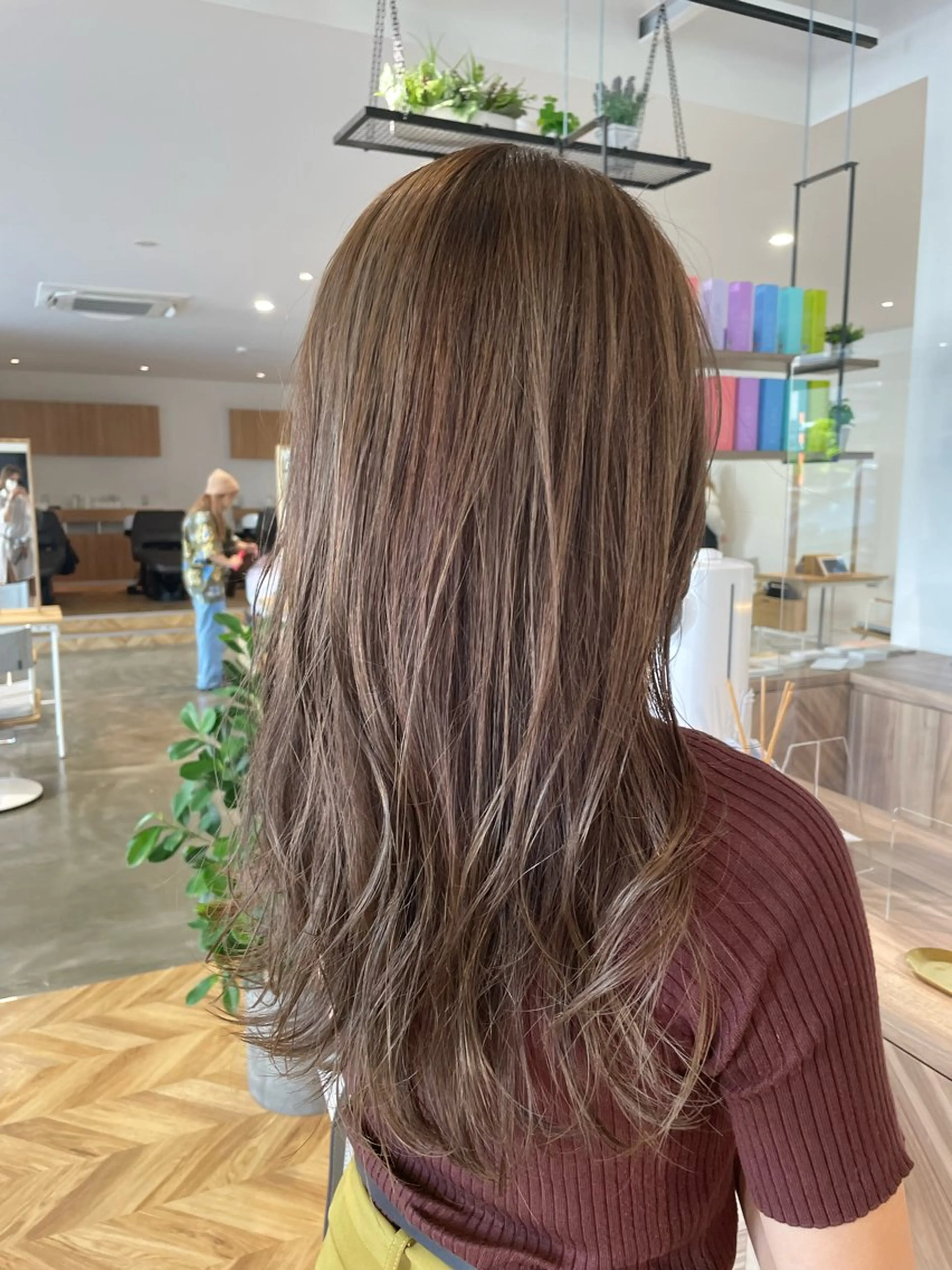 カラー 髙橋 美妃のヘアスタイル