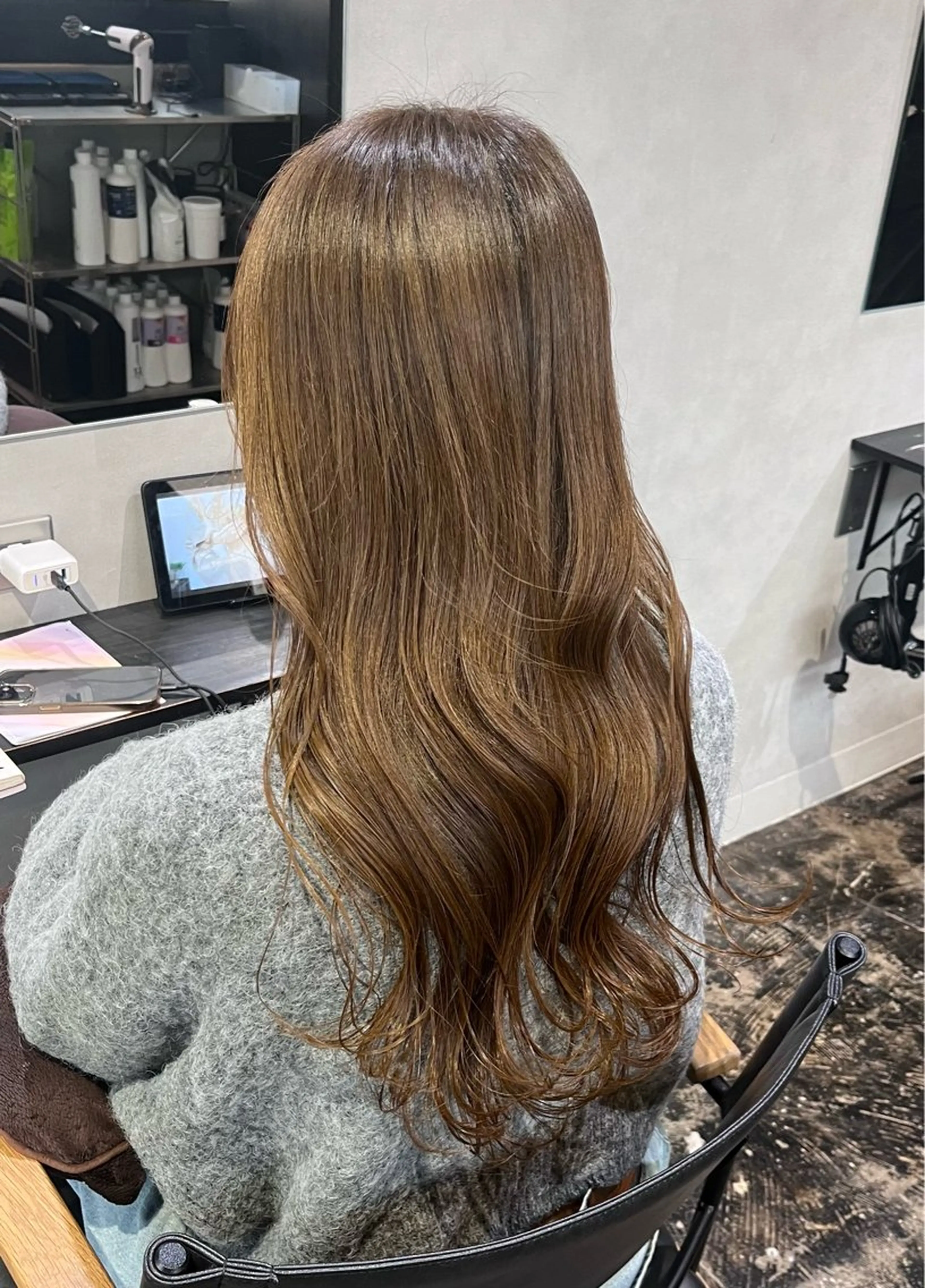 ロング カラー ベージュカラー オリーブベージュ カット ヘアカラー トリートメント 透明感カラー/パーマ 🌀アオノアユミのヘアスタイル