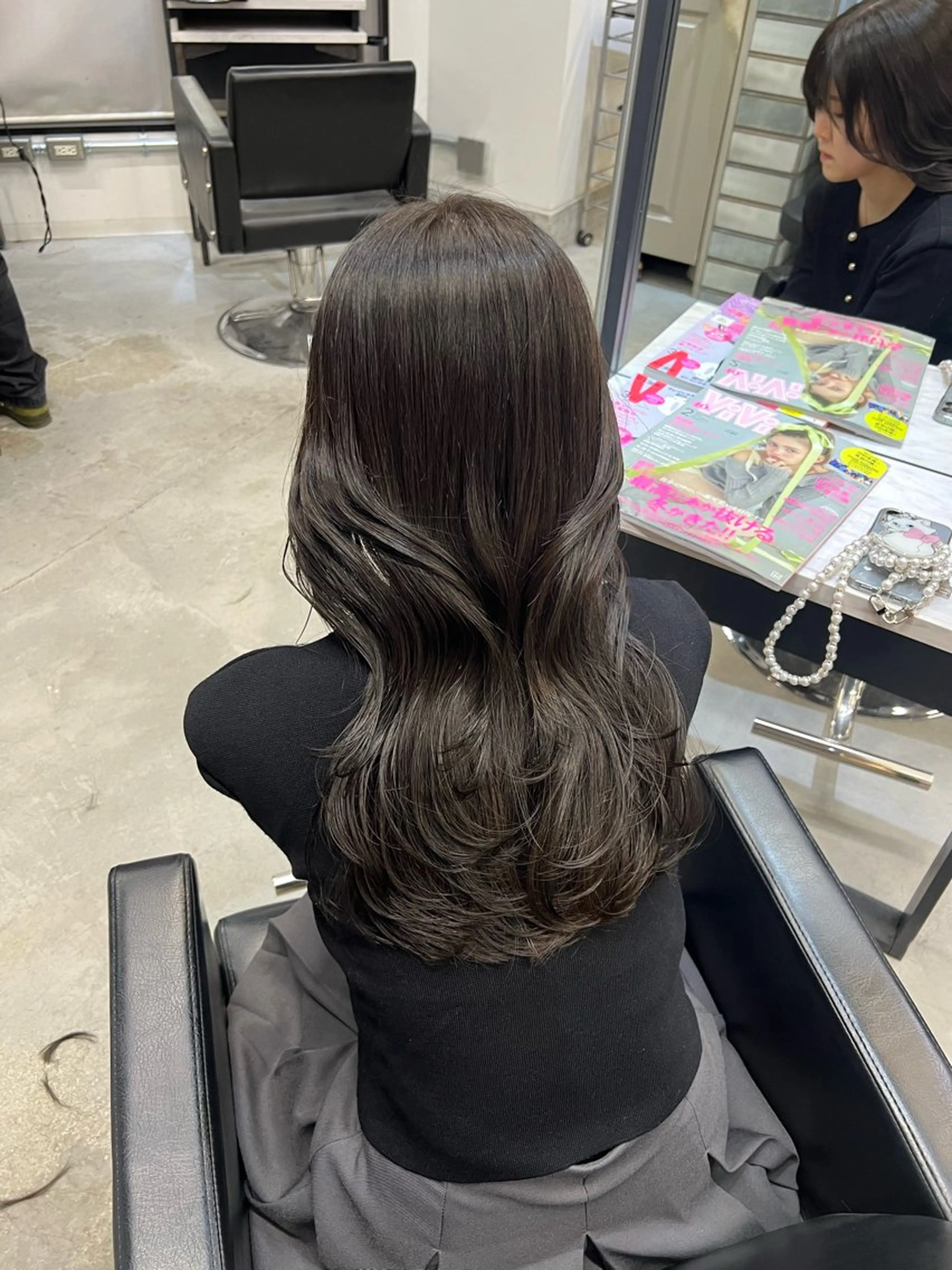 セミロング カラー 韓国ヘア🇰🇷 中島志菜のヘアスタイル