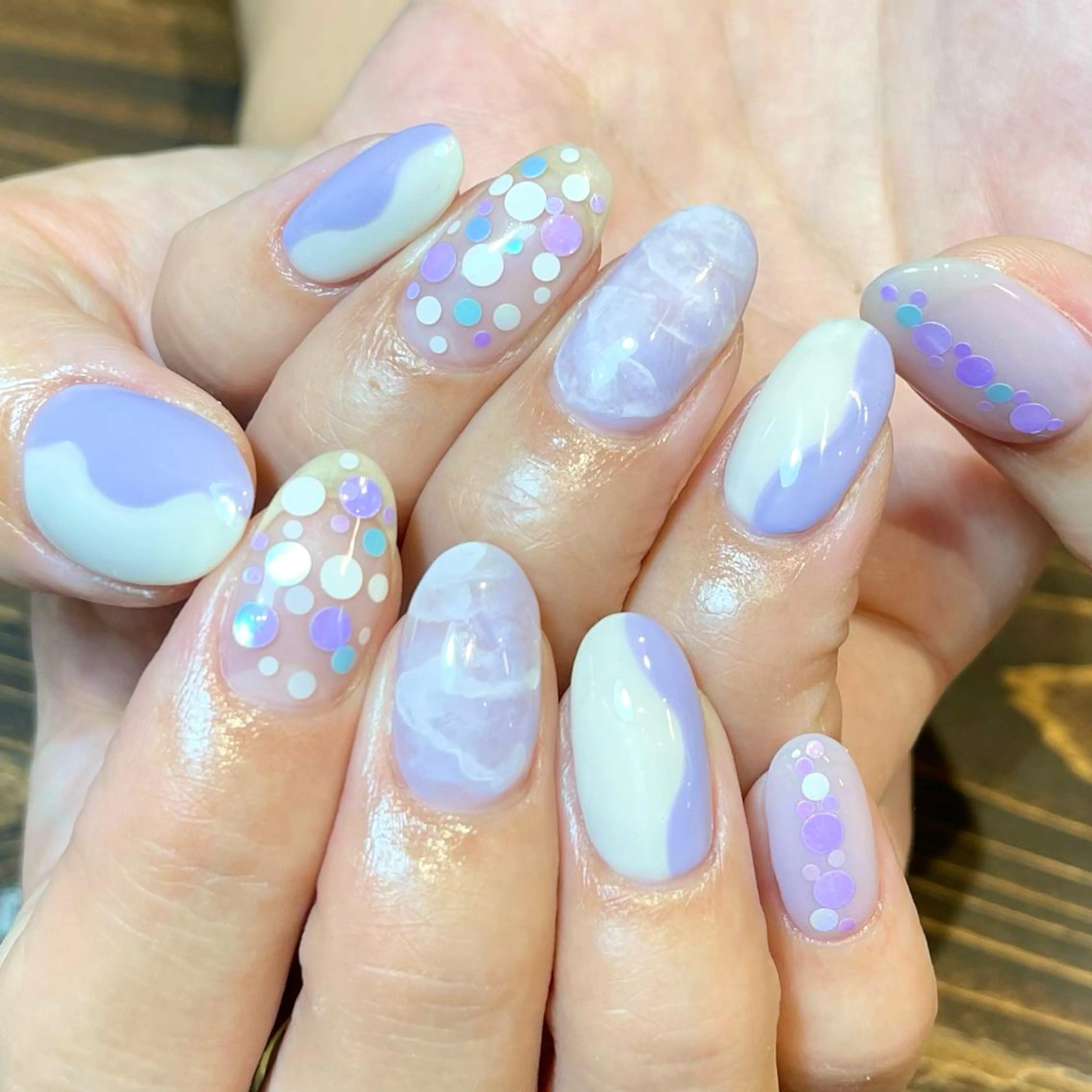 ネイル アートネイル ジェルネイル ホログラムネイル ニュアンスネイル オフィスネイル kinjo yuaのネイルデザイン