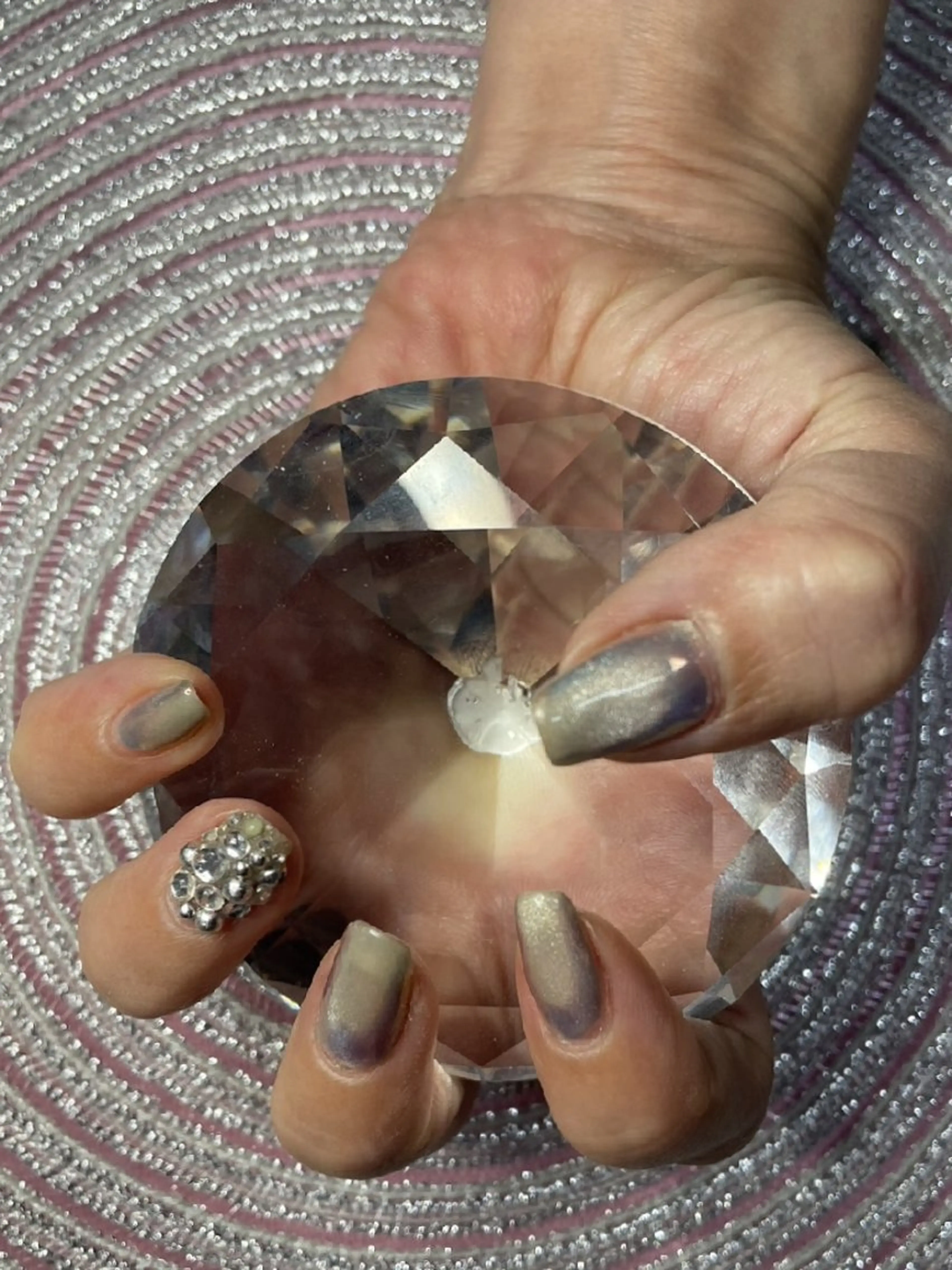 ネイル キラキラネイル シルバー ✨ameru✨ nailsalonのネイルデザイン