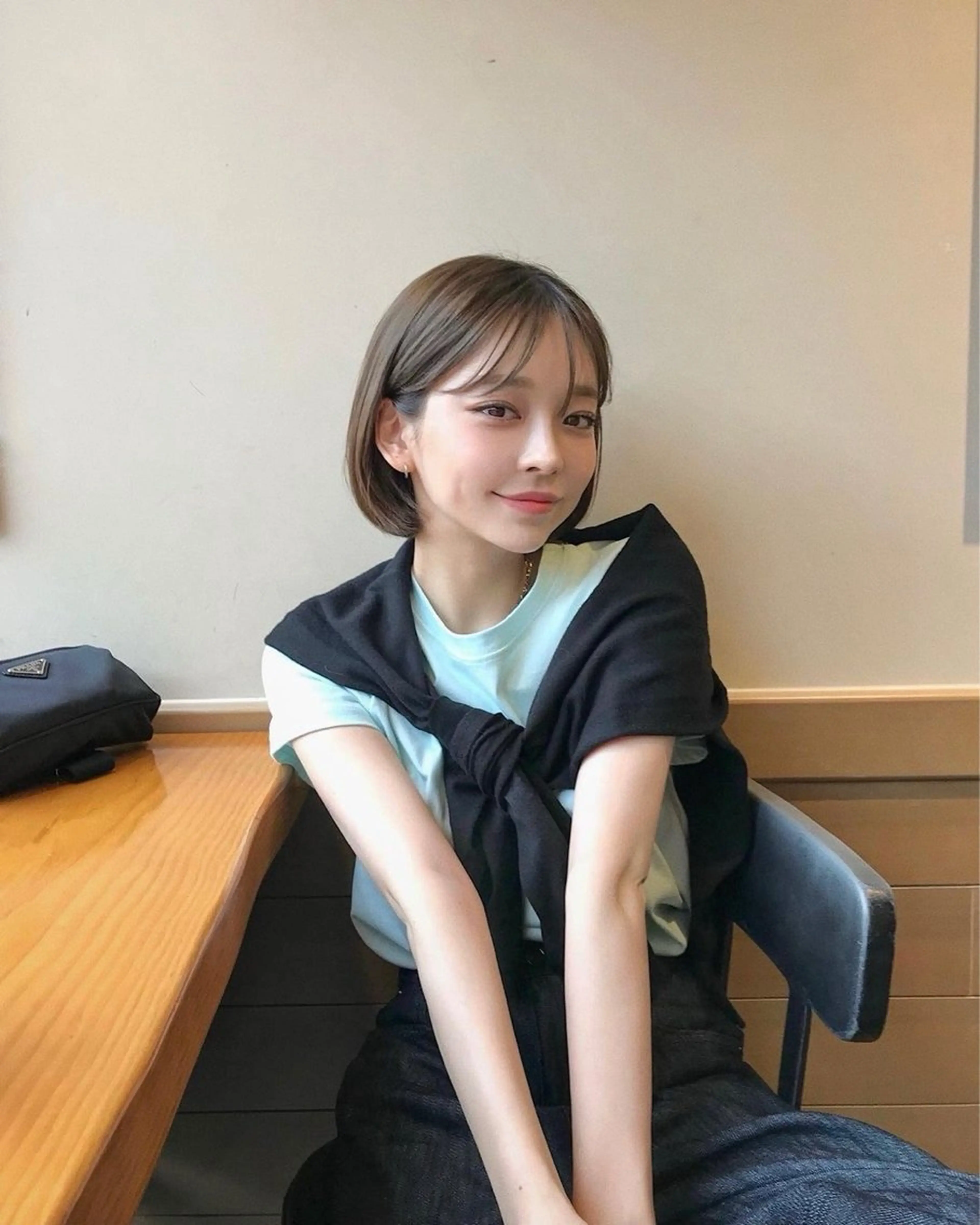 ショート カラー カット ヘアカラー トリートメント 莉乃/縮毛矯正/髪質 改善/艶カラーのヘアスタイル