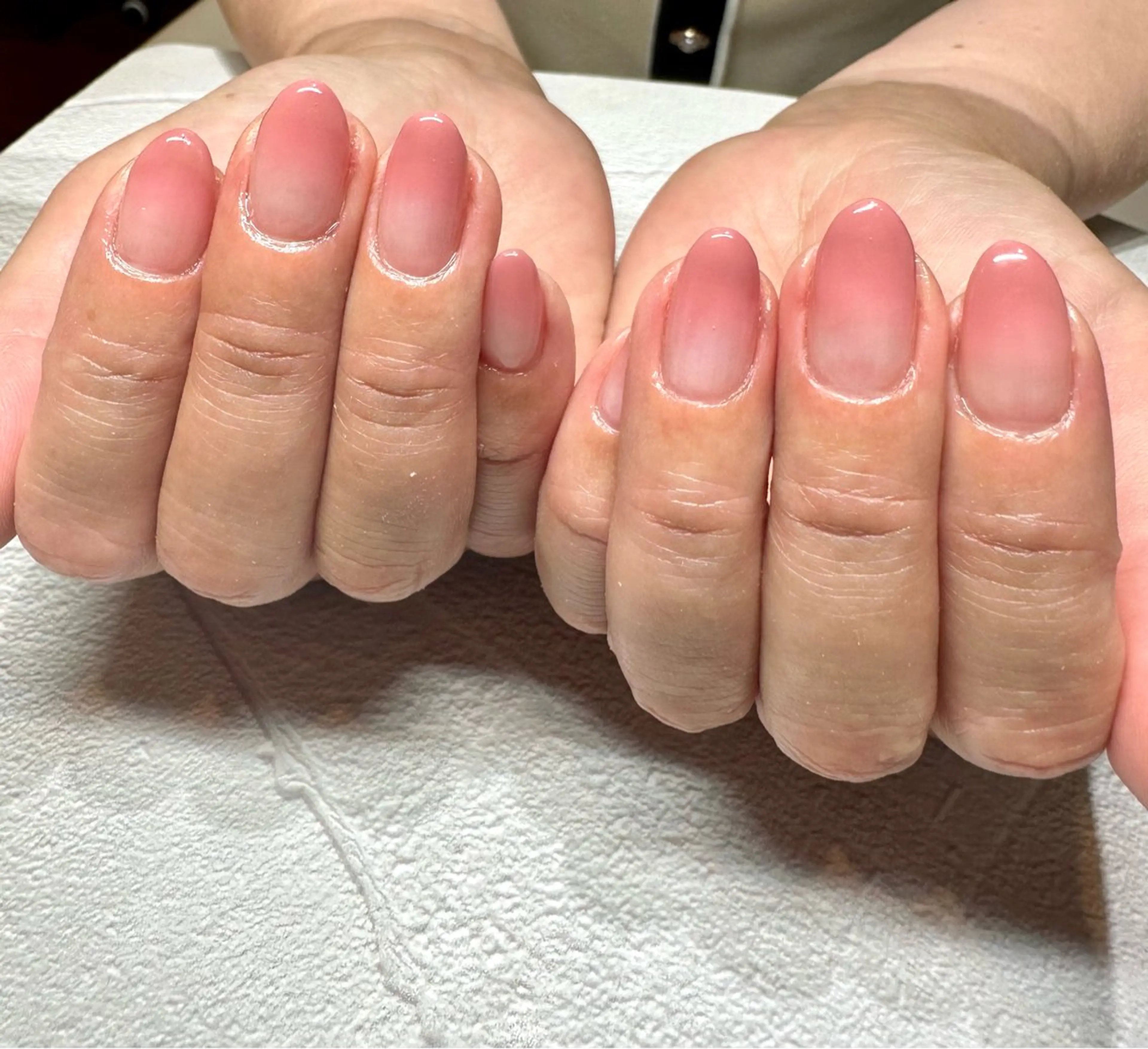 ネイル グラデーション ピンク ハンドネイル Tanemoto所属・Ueda Rieのネイルデザイン