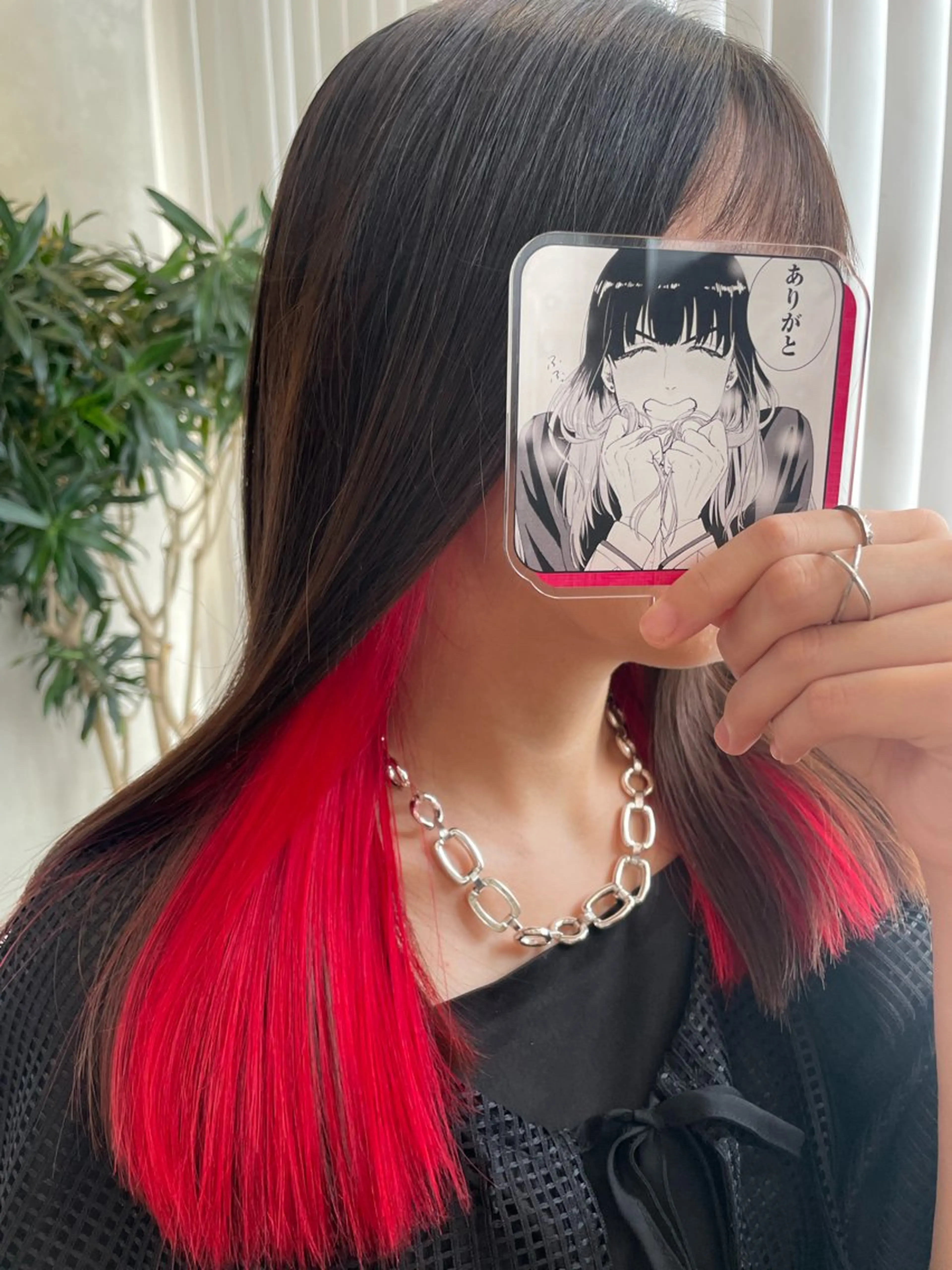 セミロング カラー ブリーチ ケアブリーチ ダブルカラー インナーカラー レッドカラー ヘアカラー インナーカラー/推し ウルフ/アニメカラーのヘアスタイル