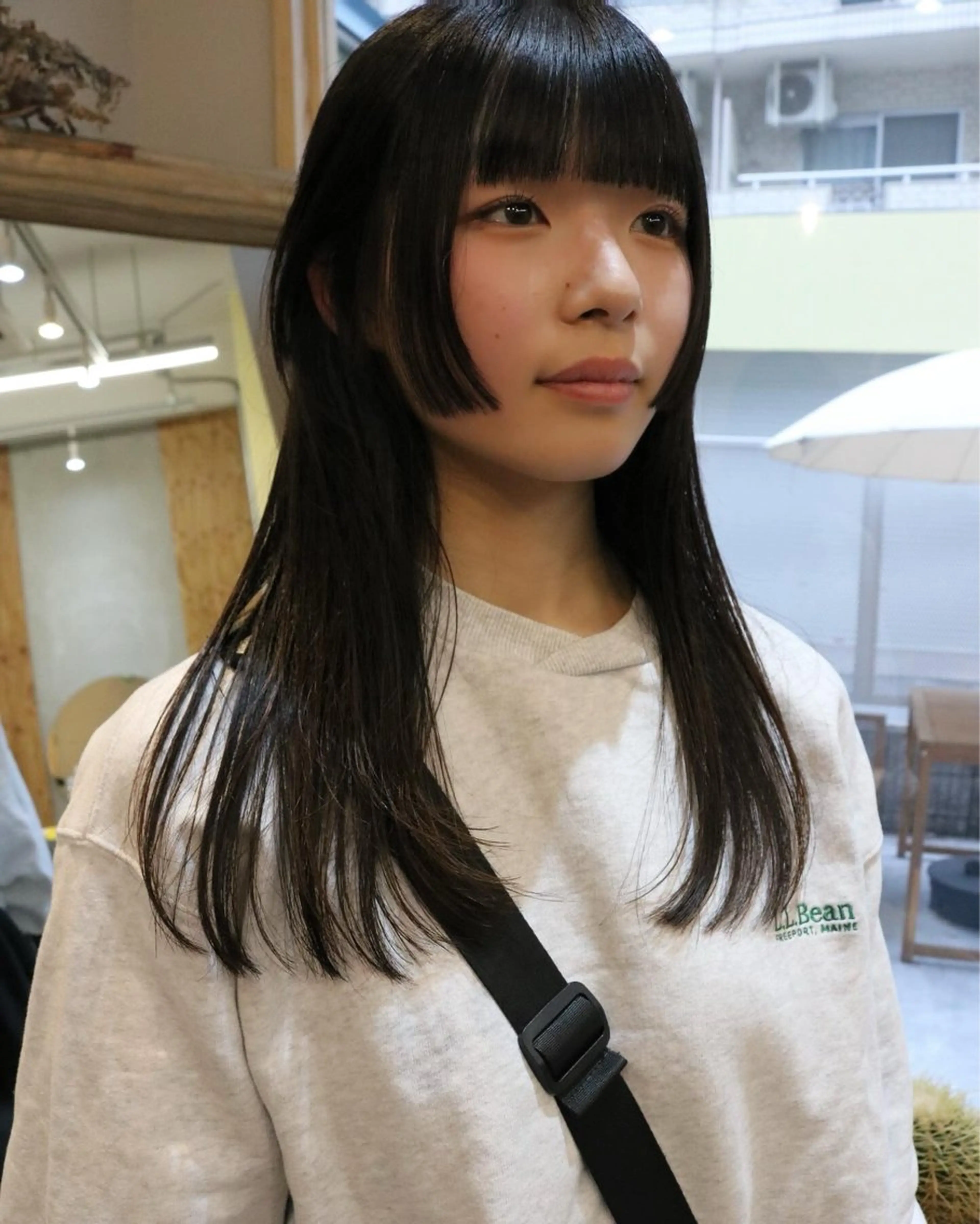 セミロング カット 松村 澪里のヘアスタイル