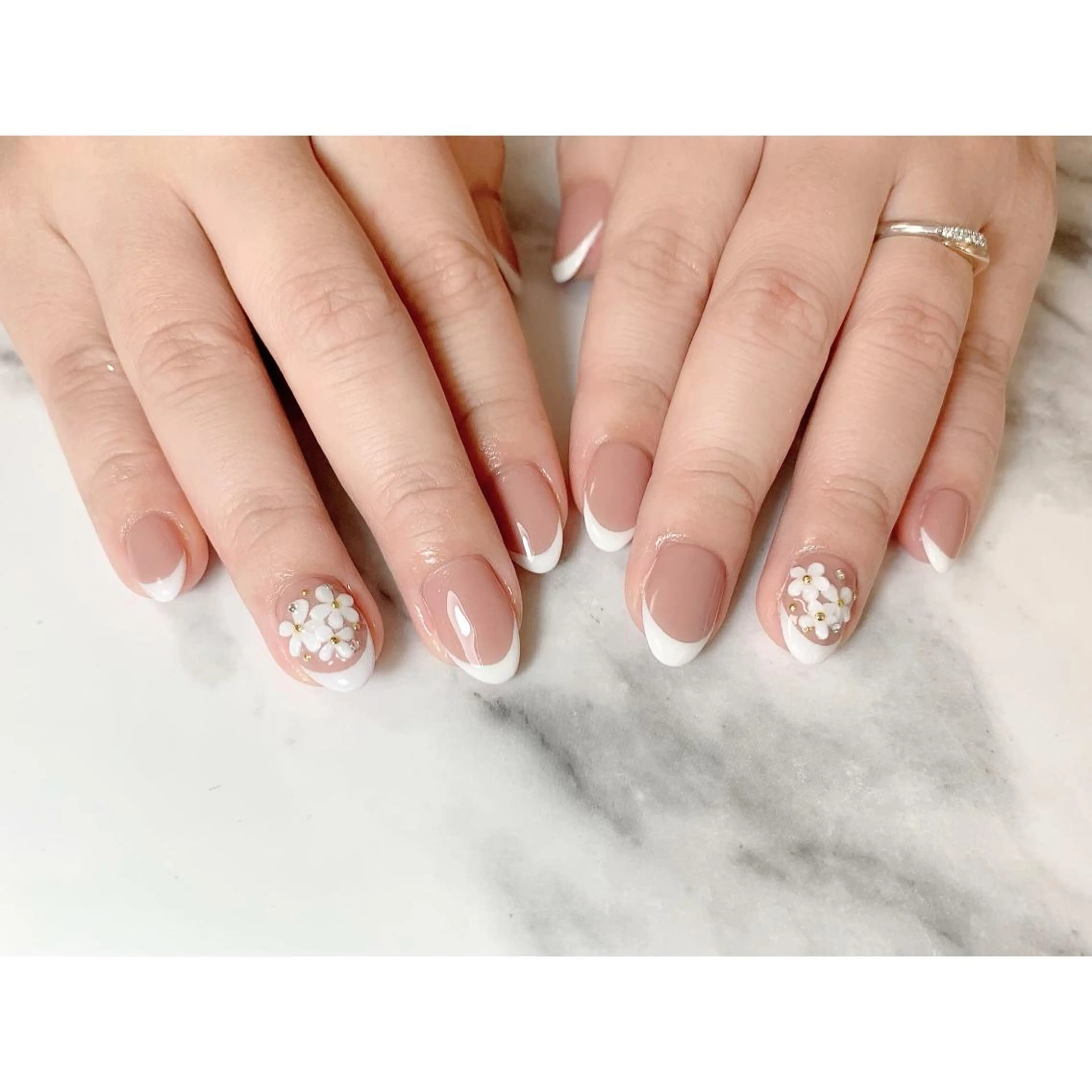 ネイル ブライダルネイル nailsalon maluriのネイルデザイン