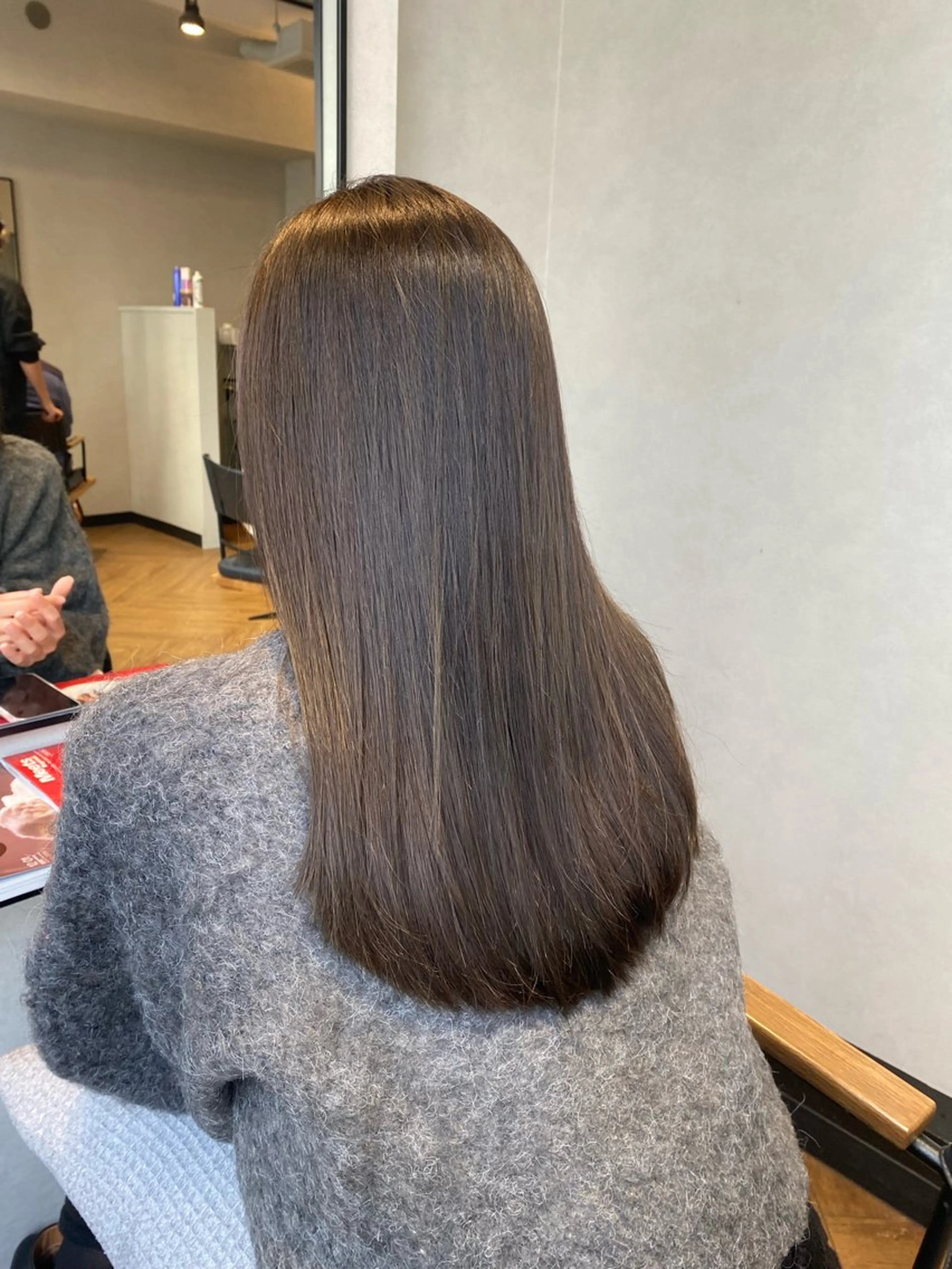 ロング カラー グレージュ 美伶/大阪美容室 /透明感カラーのヘアスタイル