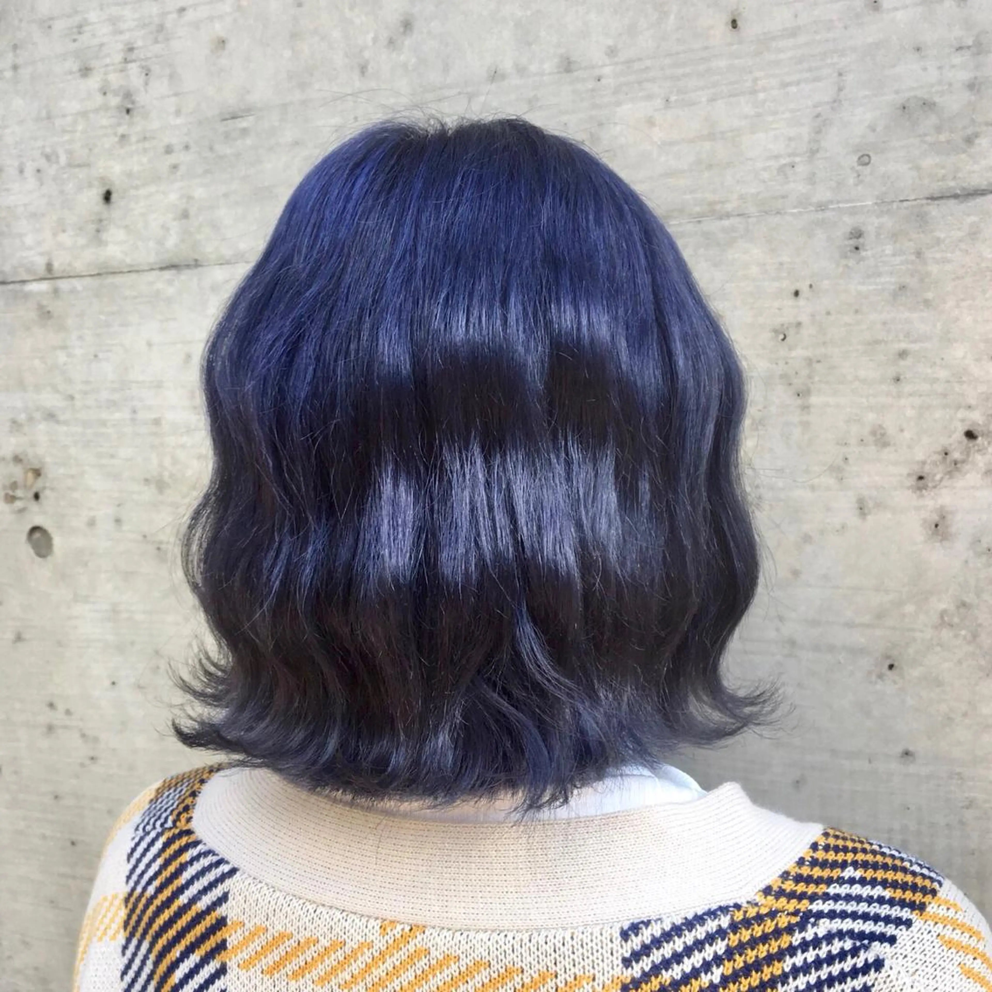 ミディアム カラー ブルーカラー ネイビーカラー シルバー ヘアカラー ヘアセット 韓国ヘア🤍髪質改善 🇰🇷AKANEのヘアスタイル