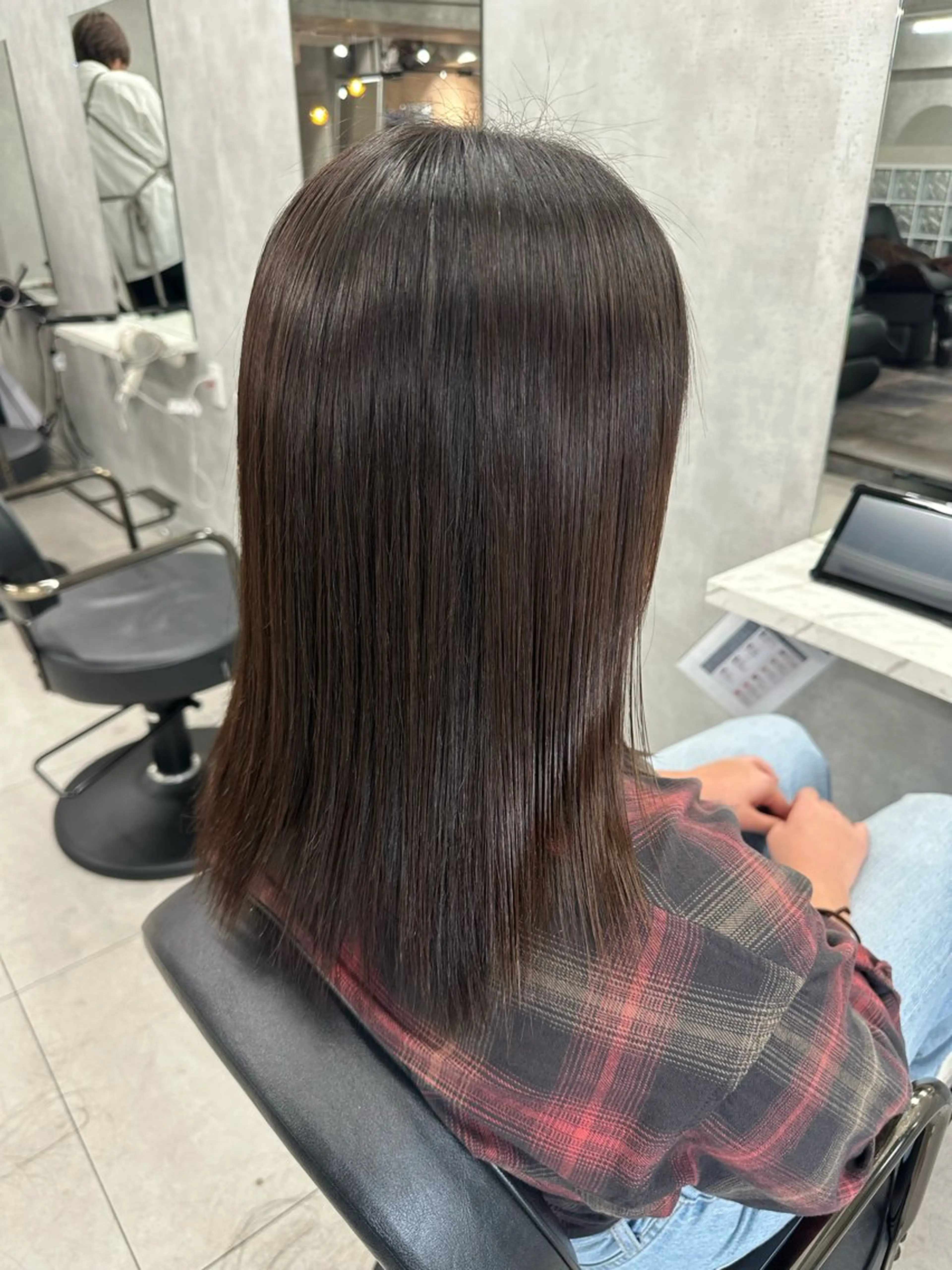 ミディアム カット 縮毛矯正 🫧MANA レイヤーカット🌙のヘアスタイル