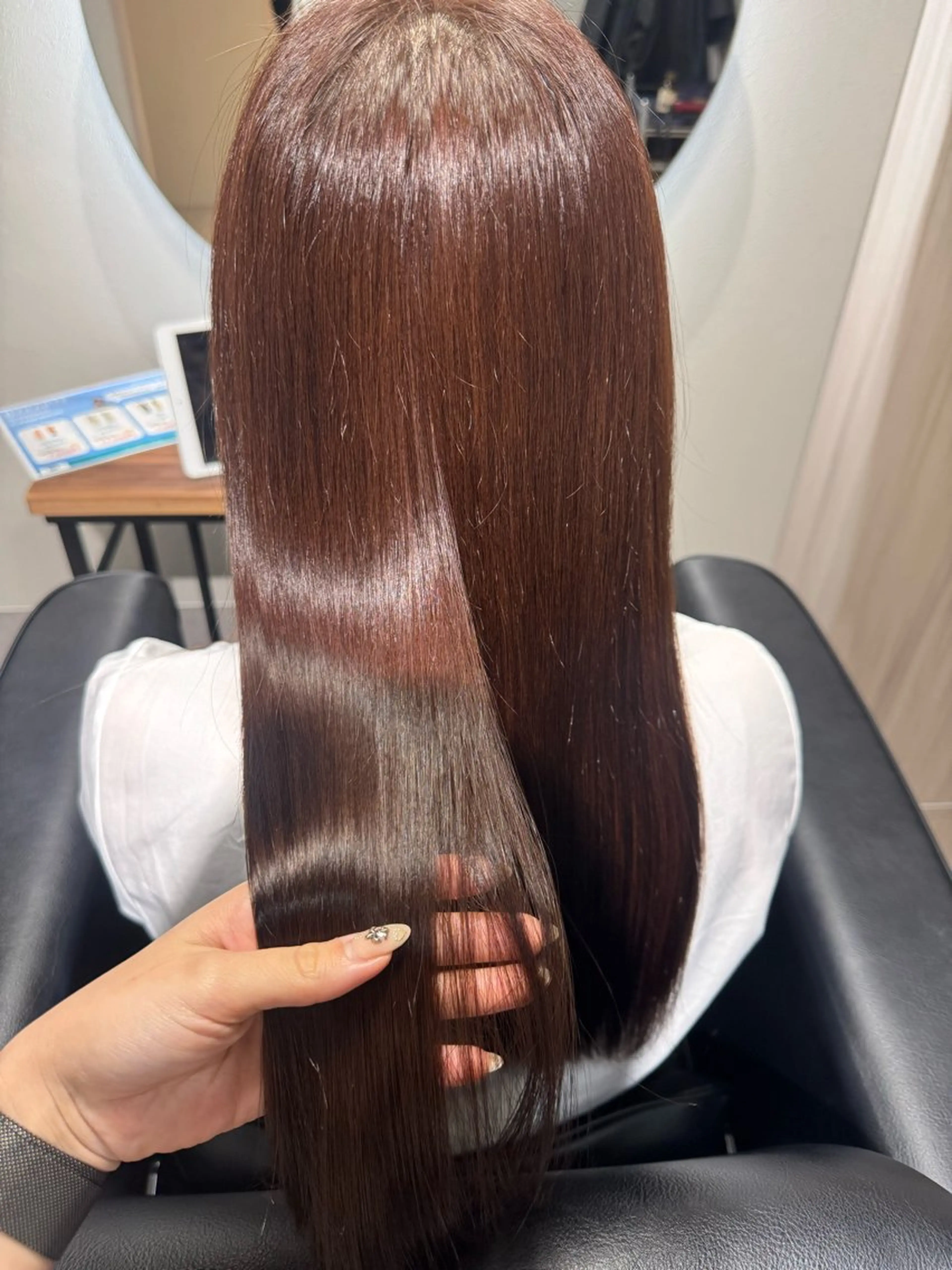 セミロング ヘアカラー トリートメント NAVY 橋本心 縮毛矯正のヘアスタイル