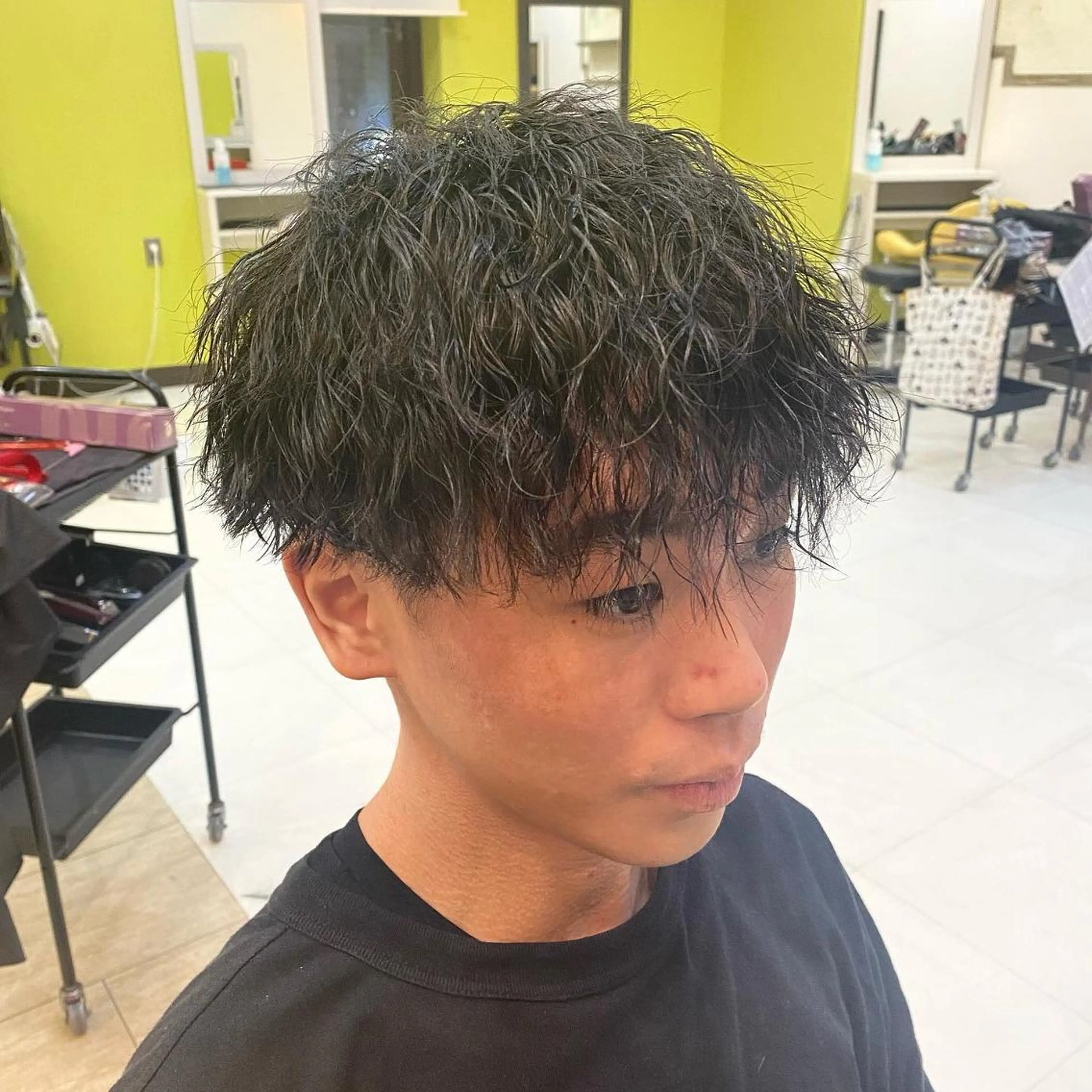 パーマ メンズ フェードカット メンズパーマ メンズツイストパーマ ツイストスパイラルパーマ 刈り上げ 年間2000名担当◎ パーマ職人/仲原佑樹のヘアスタイル